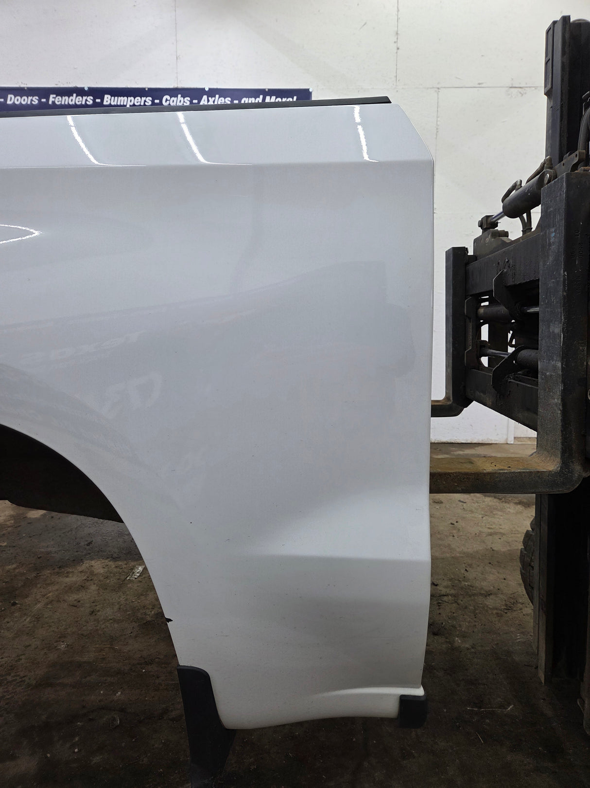 2019-2026 Chevrolet Silverado 1500 5'9" Short Truck Bed