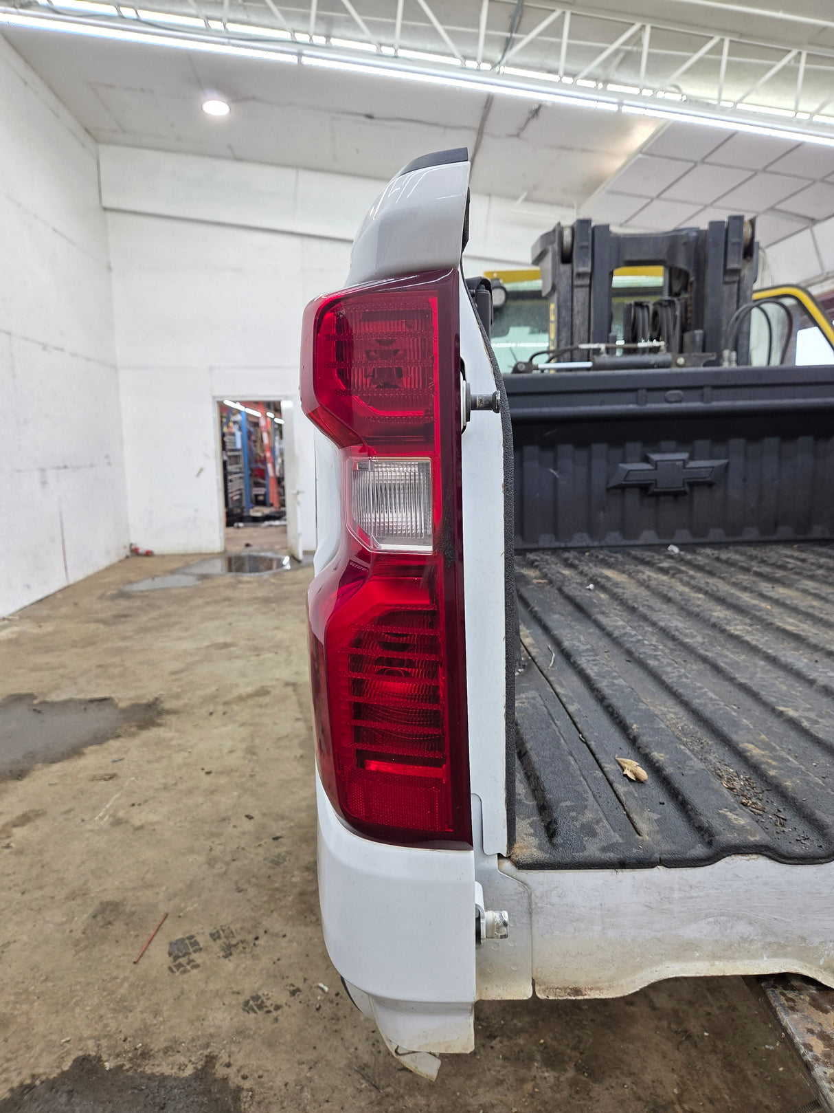 2019-2026 Chevrolet Silverado 1500 5'9" Short Truck Bed