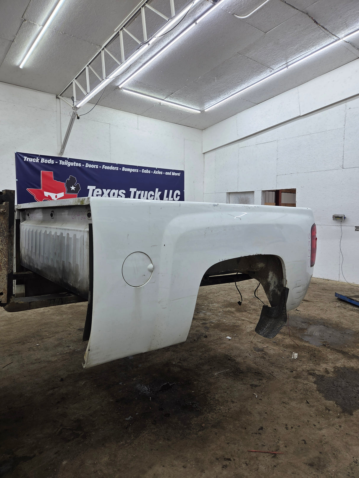 2007-2013 Chevrolet Silverado 1500 2500 3500 HD 6' 6" Short Truck Bed