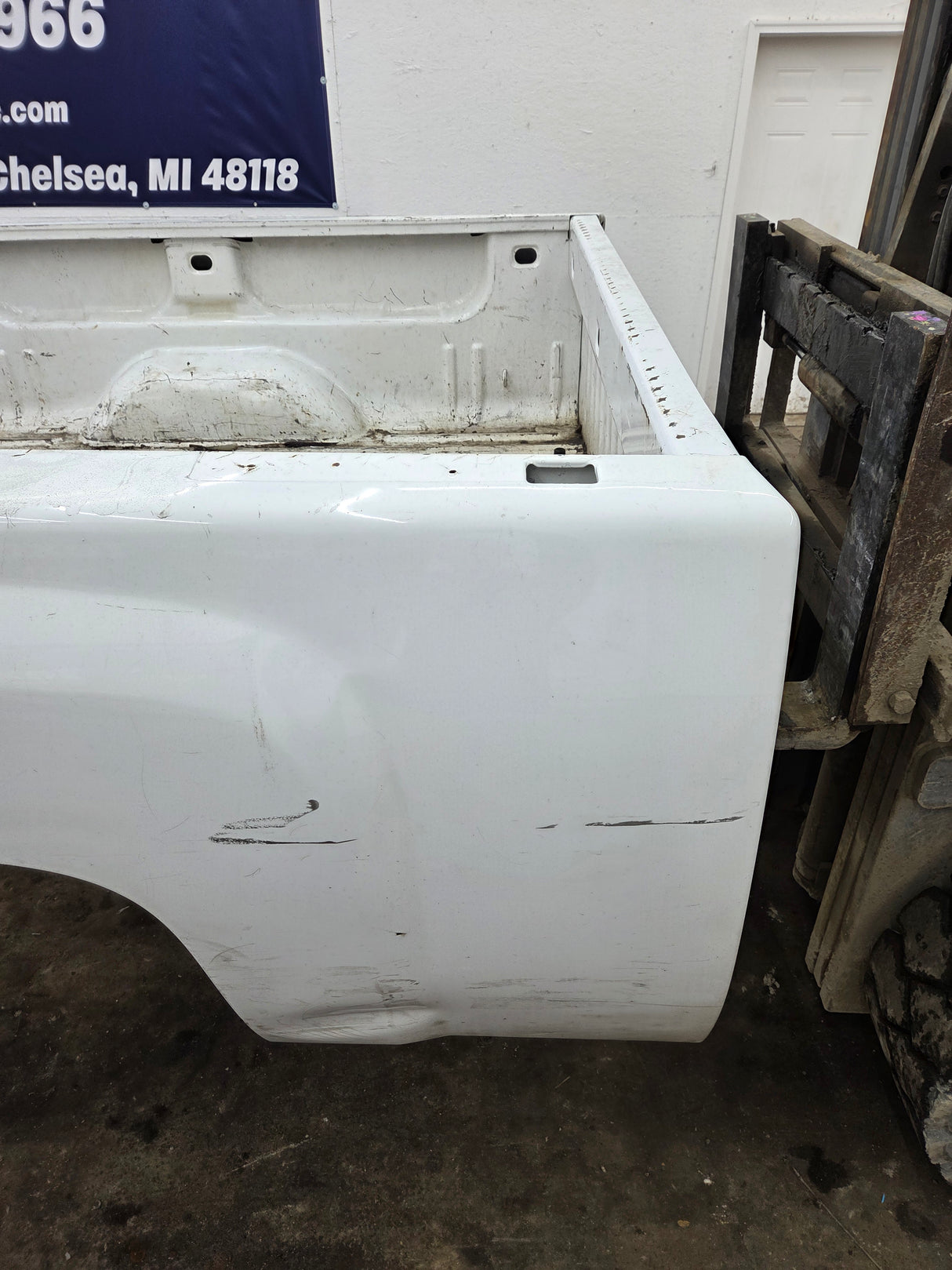2007-2013 Chevrolet Silverado 1500 2500 3500 HD 6' 6" Short Truck Bed