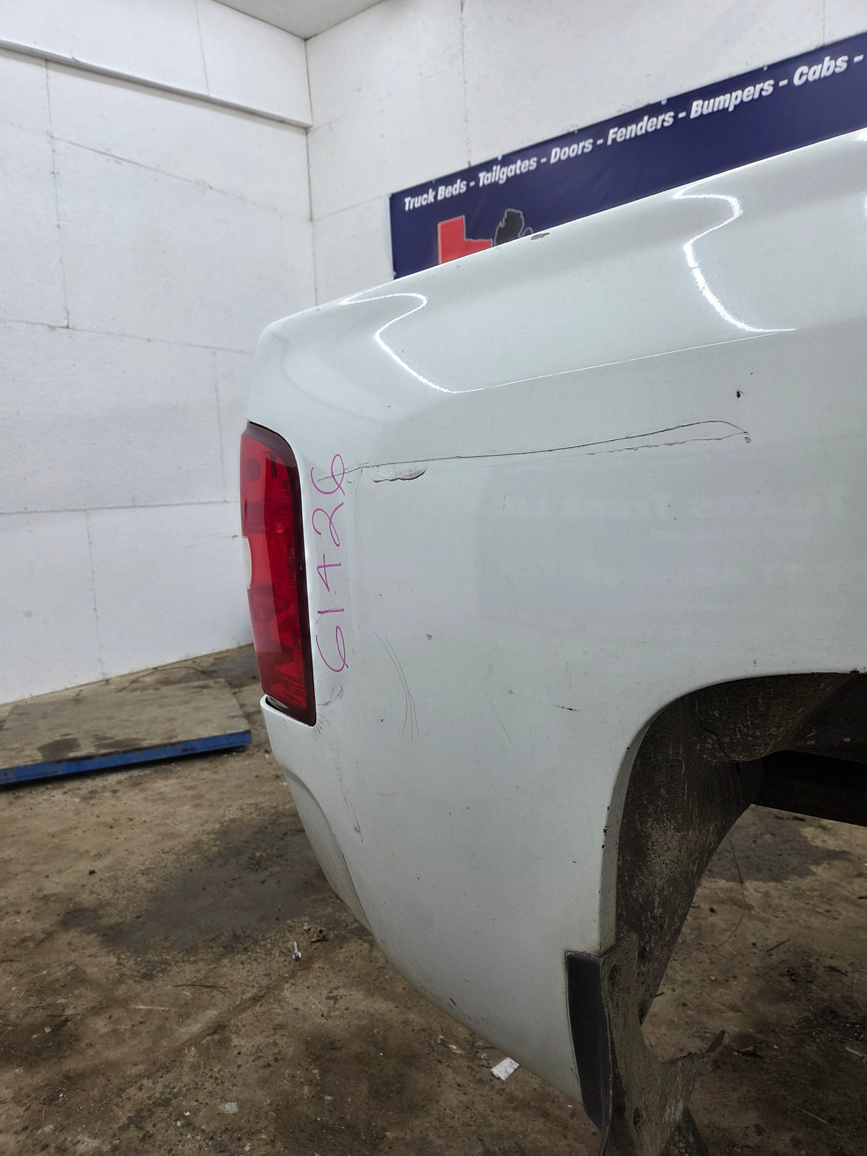 2007-2013 Chevrolet Silverado 1500 2500 3500 HD 6' 6" Short Truck Bed