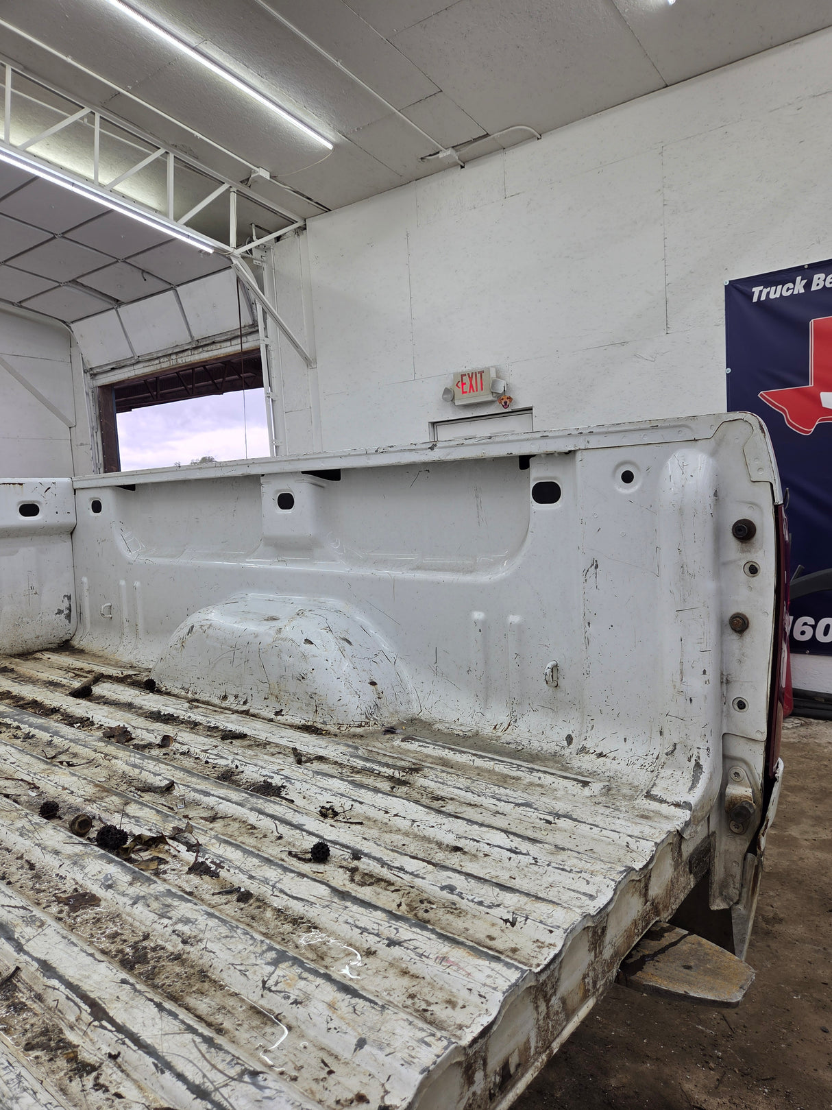 2007-2013 Chevrolet Silverado 1500 2500 3500 HD 6' 6" Short Truck Bed