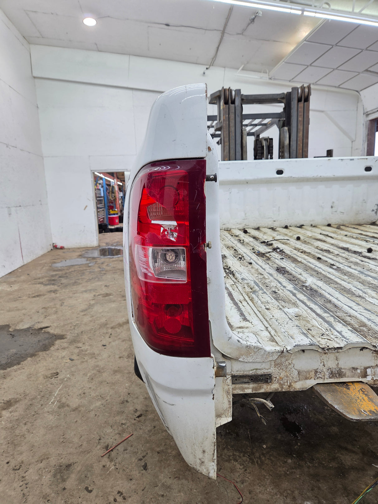 2007-2013 Chevrolet Silverado 1500 2500 3500 HD 6' 6" Short Truck Bed