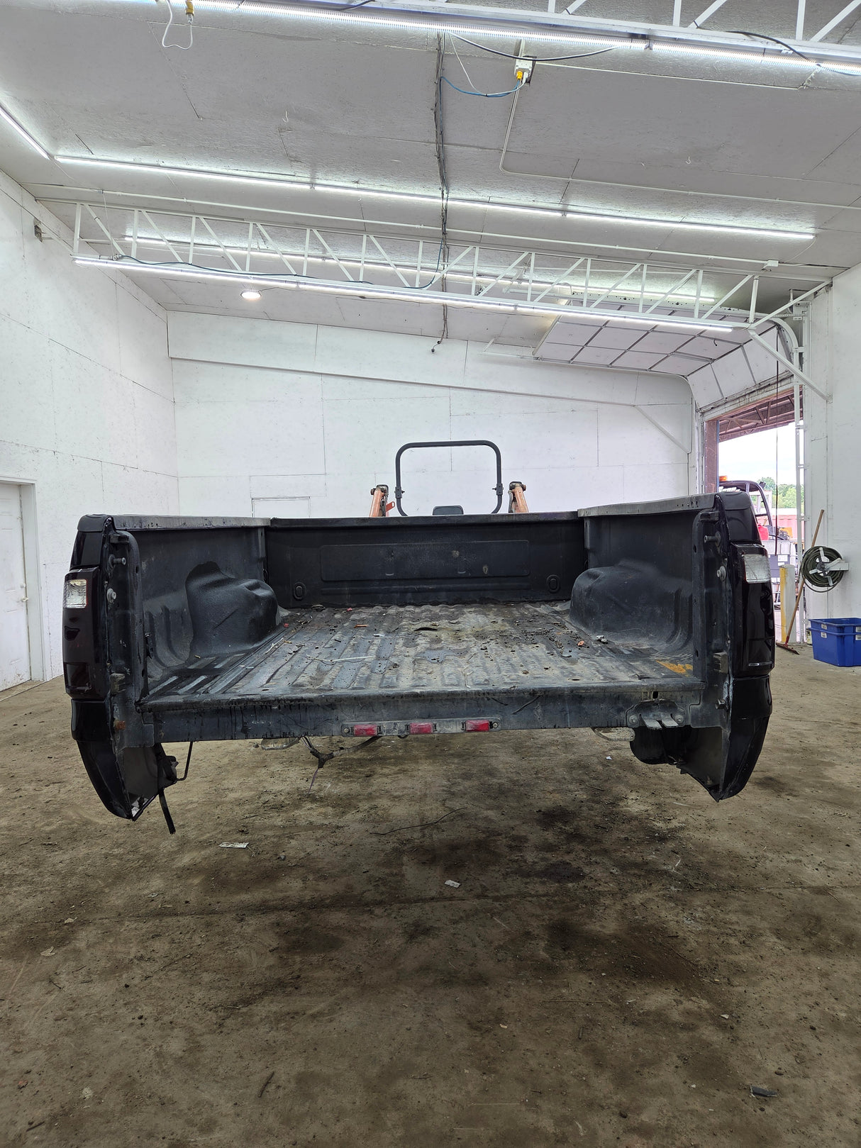 1999-2010 Ford Super Duty F250 F350 6' 9" Dually Short Truck Bed