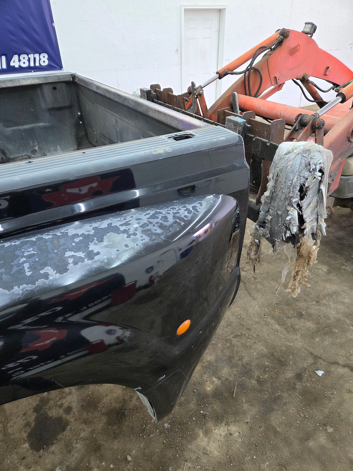 1999-2010 Ford Super Duty F250 F350 6' 9" Dually Short Truck Bed