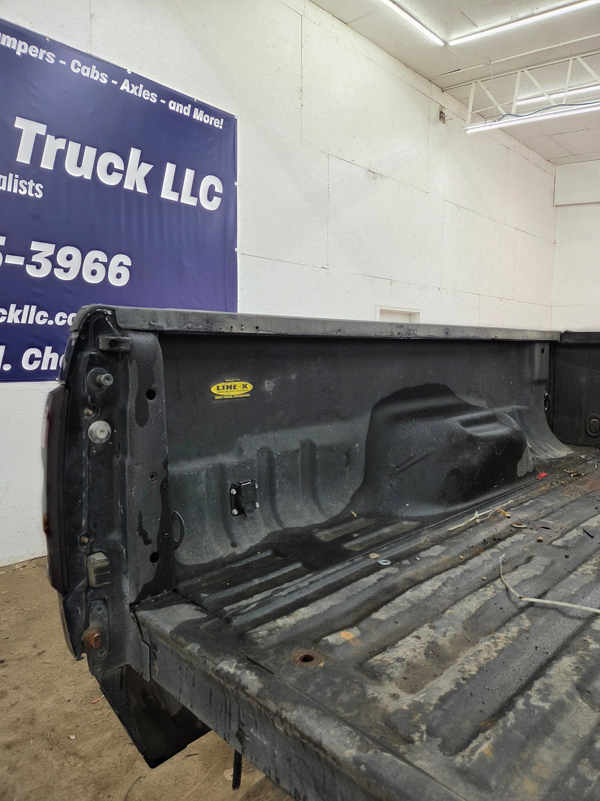 1999-2010 Ford Super Duty F250 F350 6' 9" Dually Short Truck Bed
