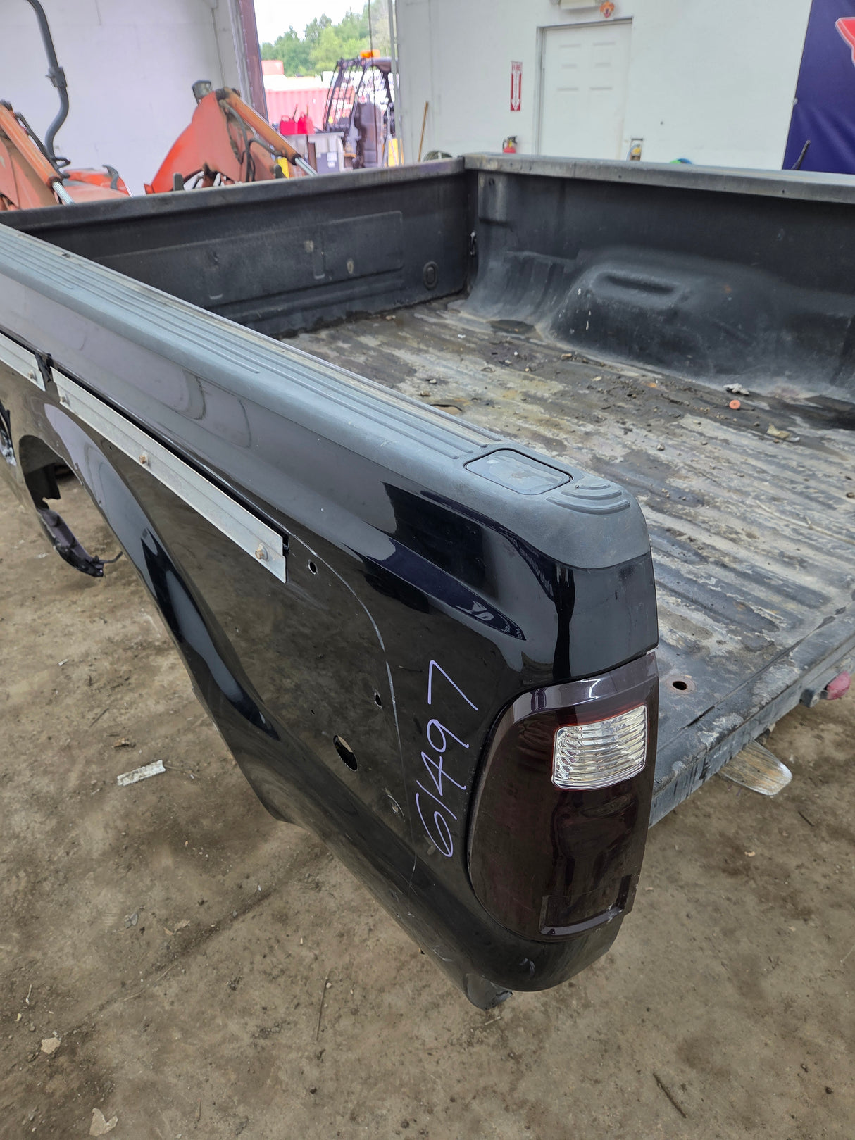 1999-2010 Ford Super Duty F250 F350 6' 9" Dually Short Truck Bed