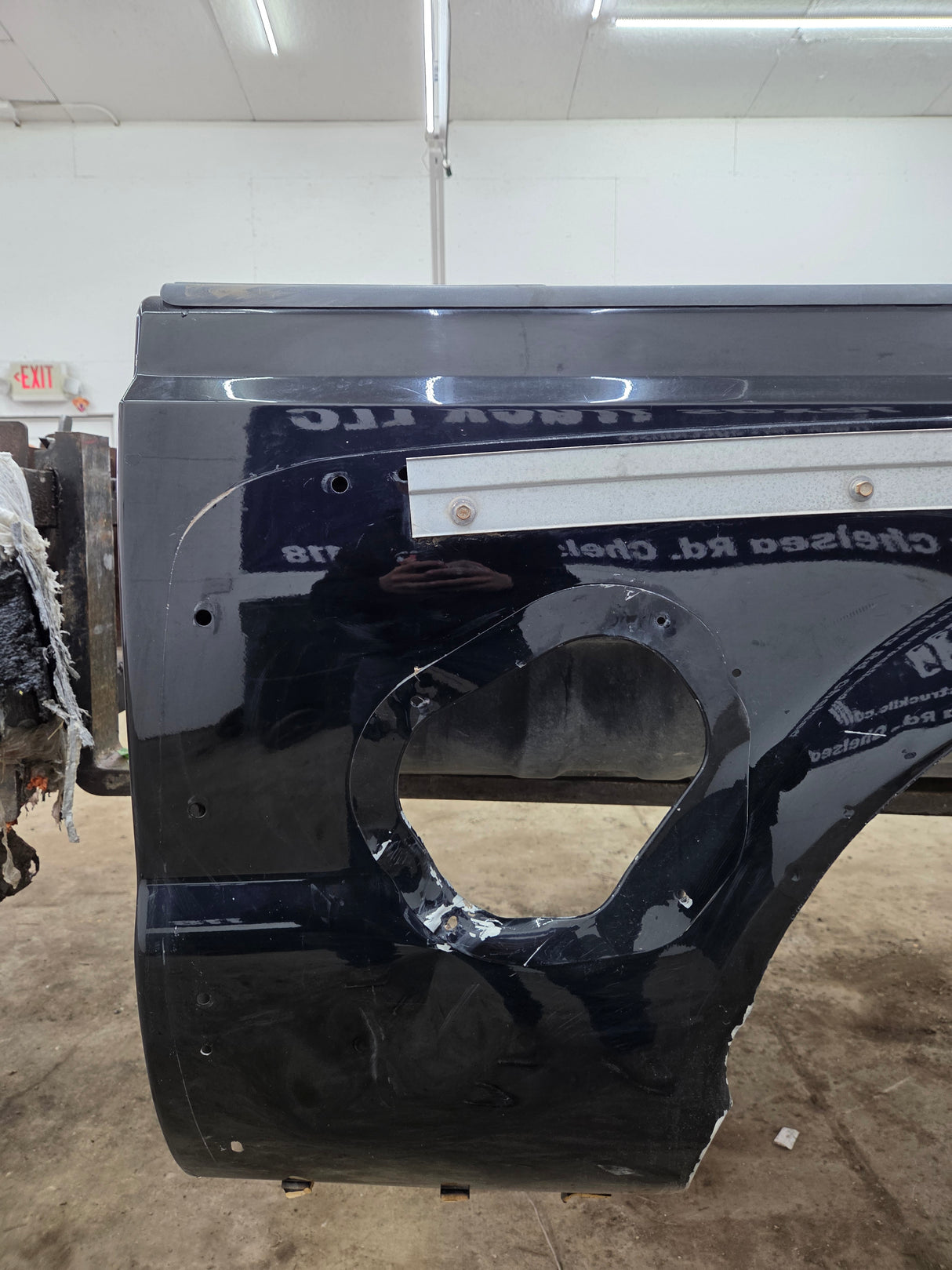 1999-2010 Ford Super Duty F250 F350 6' 9" Dually Short Truck Bed