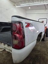 1999-2007 Chevrolet Silverado / GMC Sierra 1500 2500HD 3500HD 6' 6" Short Truck Bed