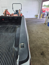 1999-2007 Chevrolet Silverado / GMC Sierra 1500 2500HD 3500HD 6' 6" Short Truck Bed
