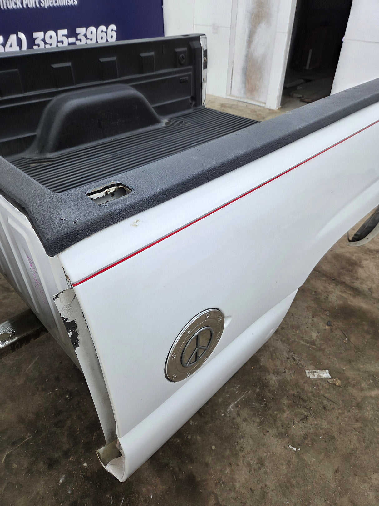 1999-2007 Chevrolet Silverado / GMC Sierra 1500 2500HD 3500HD 6' 6" Short Truck Bed