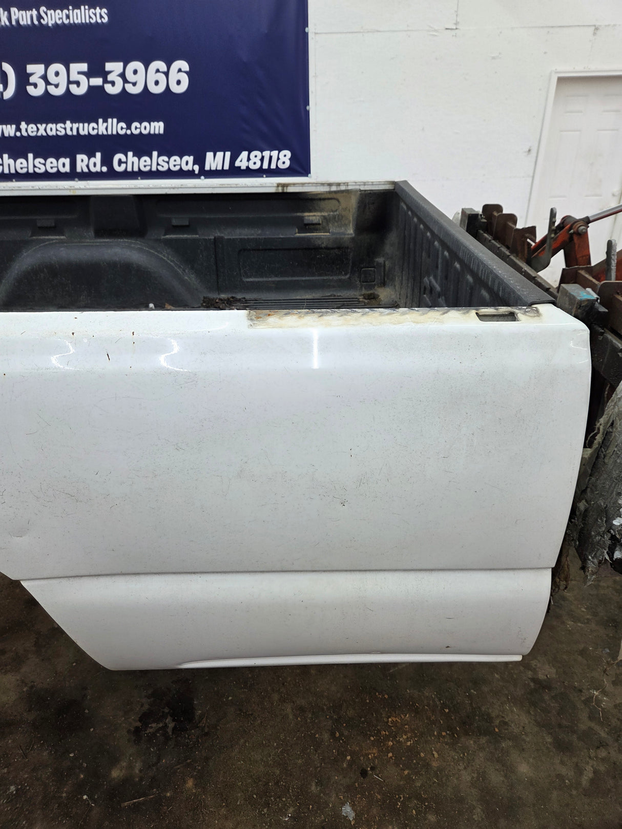 1999-2007 Chevrolet Silverado / GMC Sierra 1500 2500 3500 HD 8' Long Bed Truck Bed