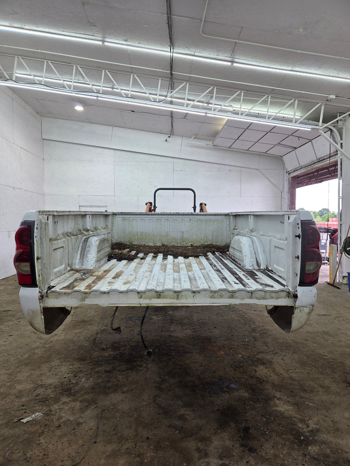 1999-2007 Chevrolet Silverado / GMC Sierra 1500 2500 3500 HD 8' Long Bed Truck Bed