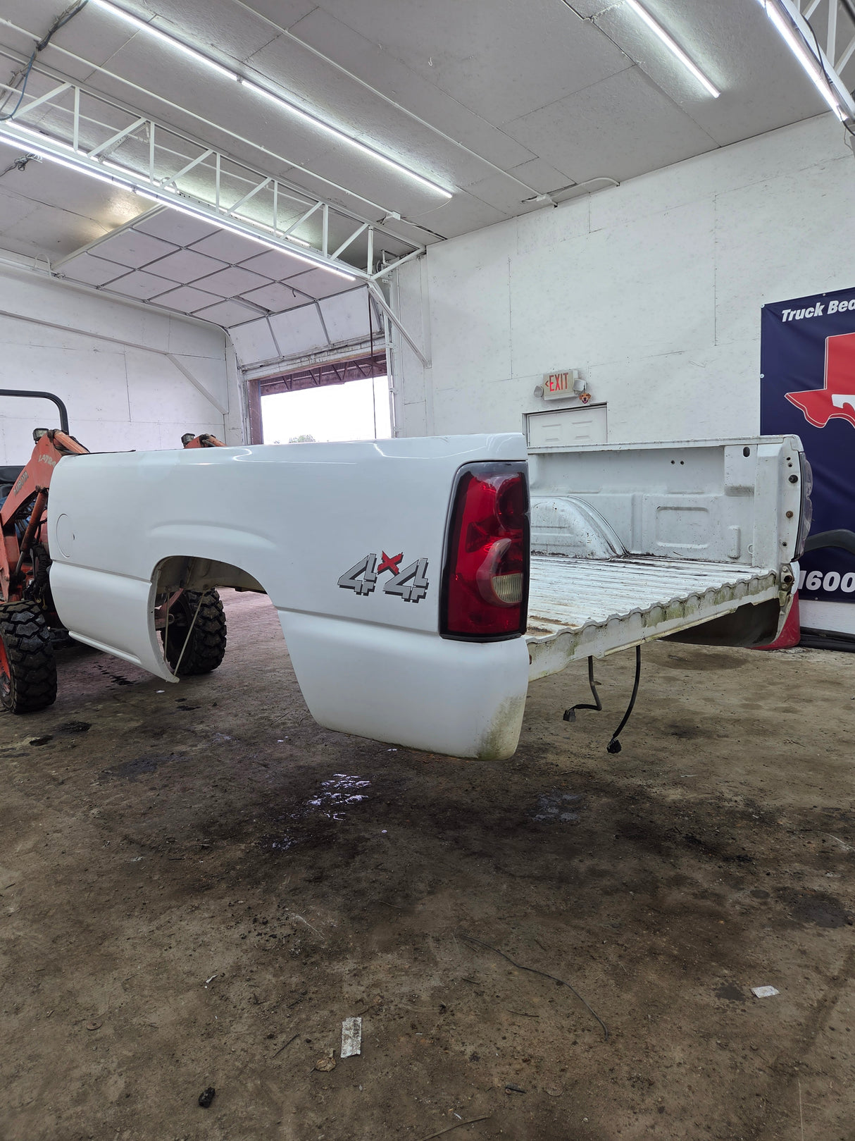 1999-2007 Chevrolet Silverado / GMC Sierra 1500 2500 3500 HD 8' Long Bed Truck Bed