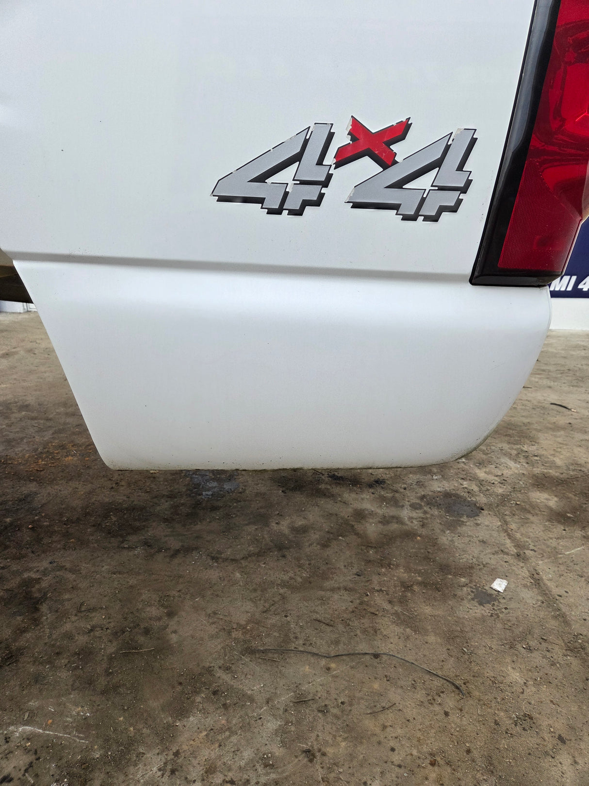 1999-2007 Chevrolet Silverado / GMC Sierra 1500 2500 3500 HD 8' Long Bed Truck Bed