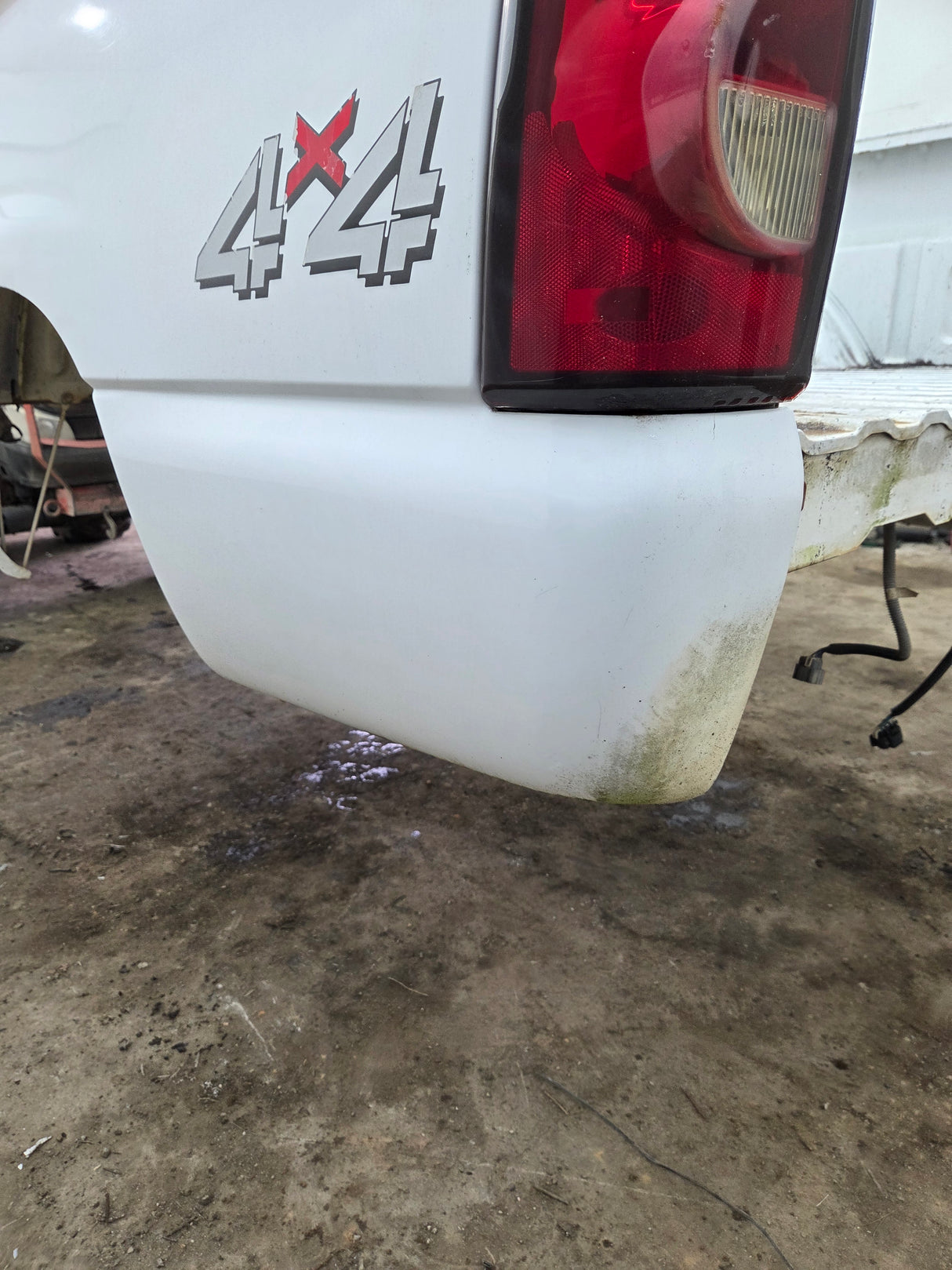 1999-2007 Chevrolet Silverado / GMC Sierra 1500 2500 3500 HD 8' Long Bed Truck Bed