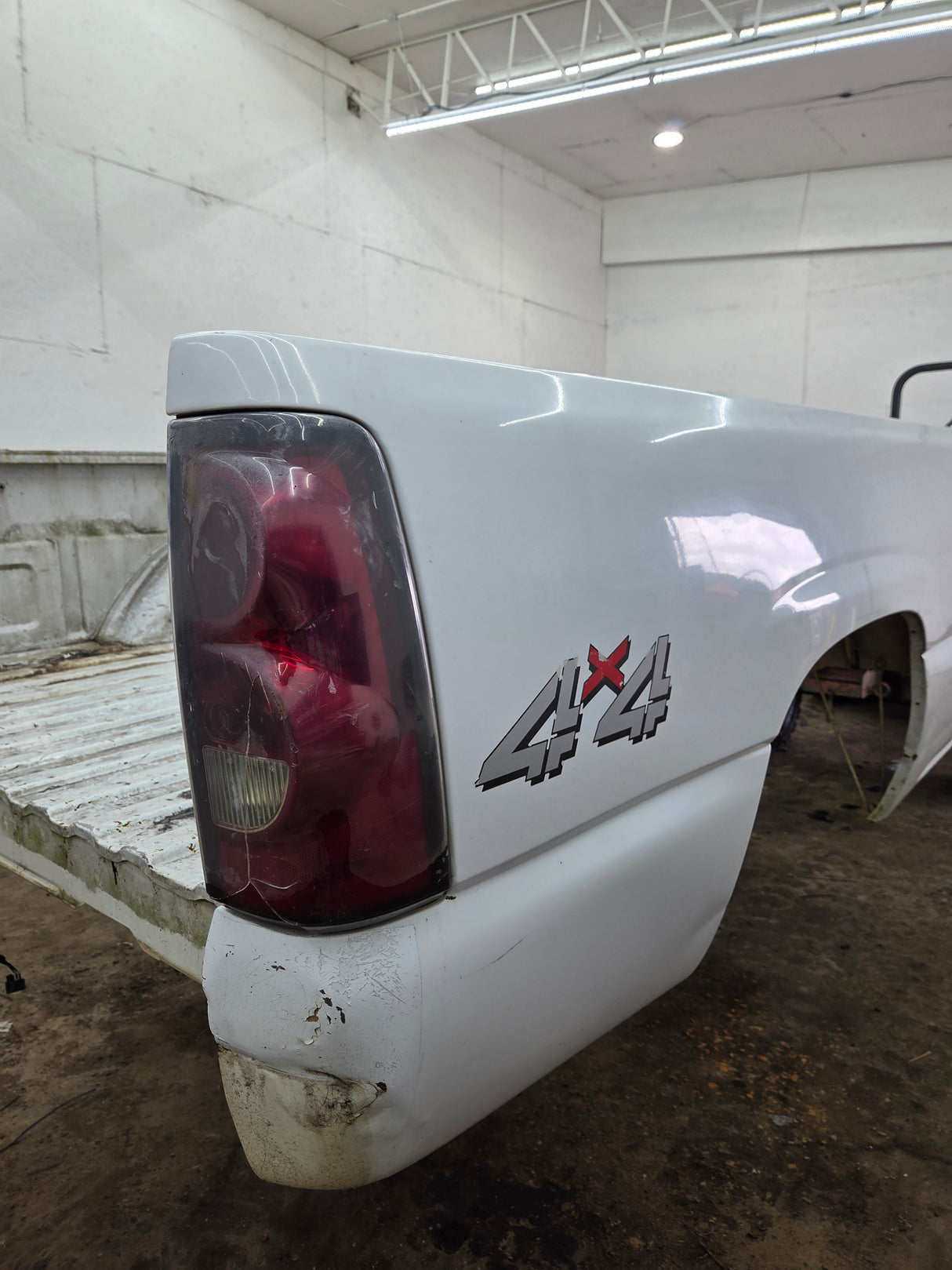1999-2007 Chevrolet Silverado / GMC Sierra 1500 2500 3500 HD 8' Long Bed Truck Bed