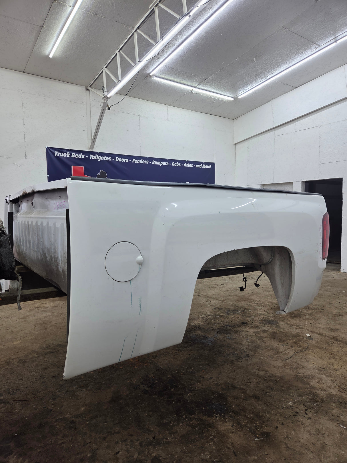 2007-2013 Chevrolet Silverado 1500 2500 3500 HD 6' 6" Short Truck Bed