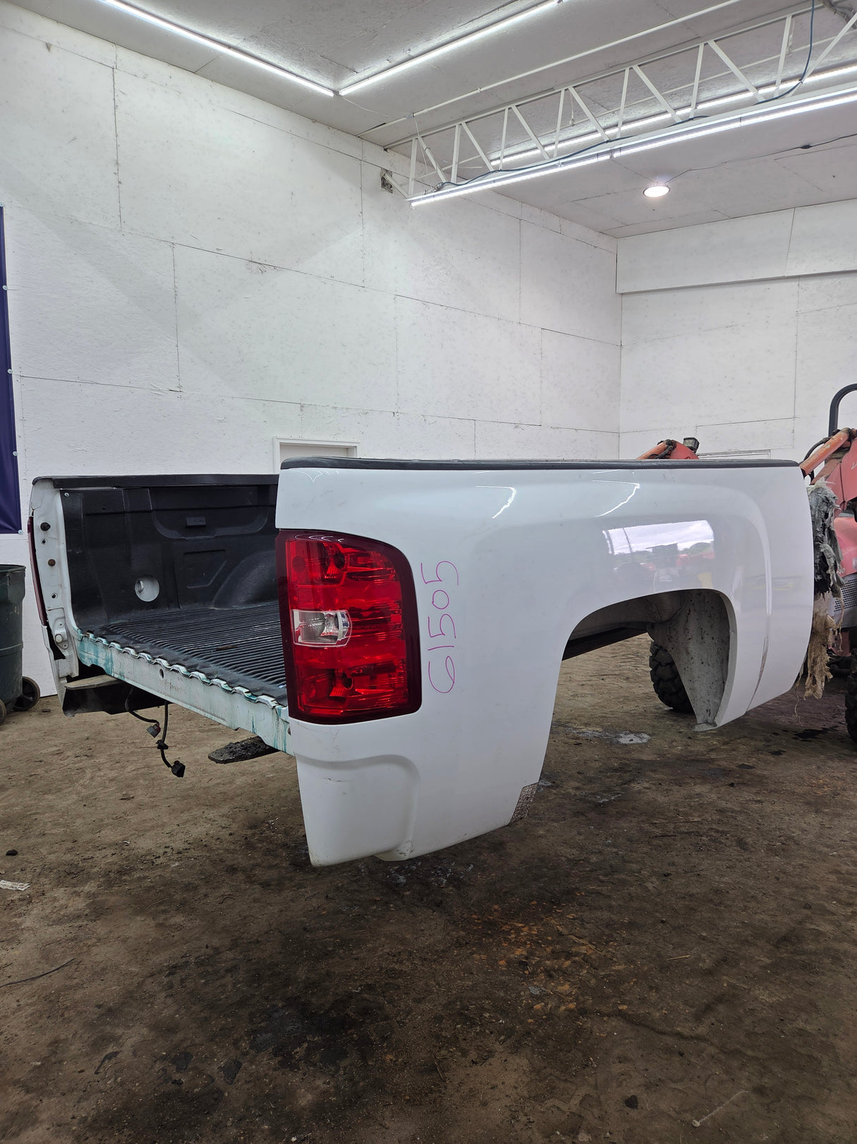 2007-2013 Chevrolet Silverado 1500 2500 3500 HD 6' 6" Short Truck Bed