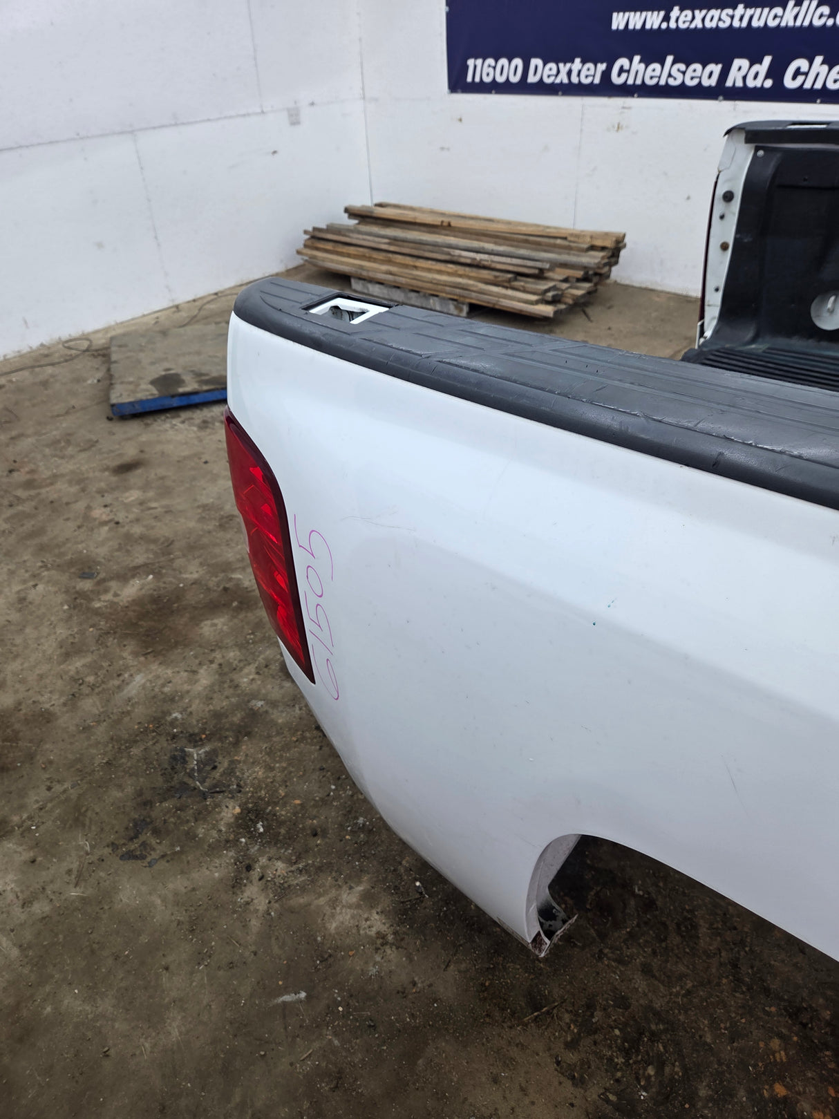2007-2013 Chevrolet Silverado 1500 2500 3500 HD 6' 6" Short Truck Bed