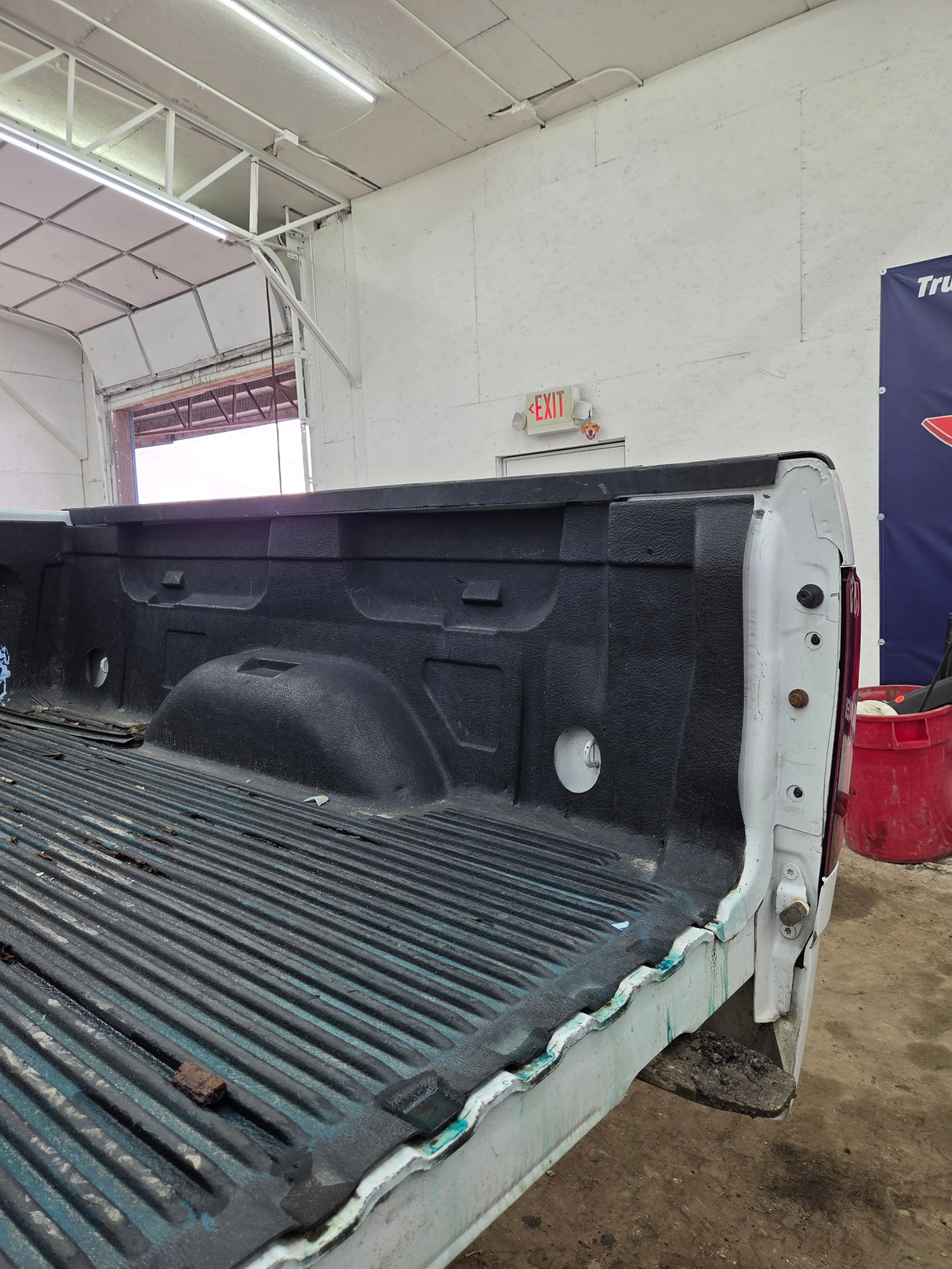 2007-2013 Chevrolet Silverado 1500 2500 3500 HD 6' 6" Short Truck Bed