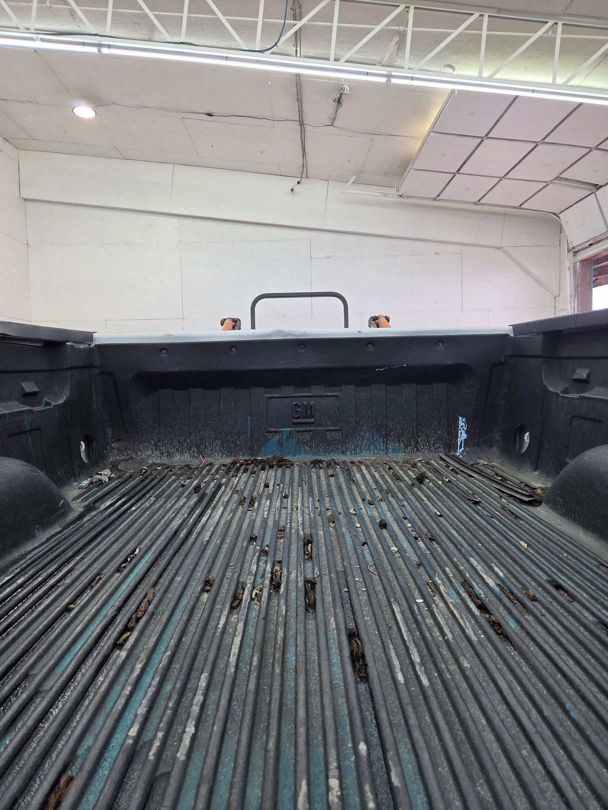 2007-2013 Chevrolet Silverado 1500 2500 3500 HD 6' 6" Short Truck Bed
