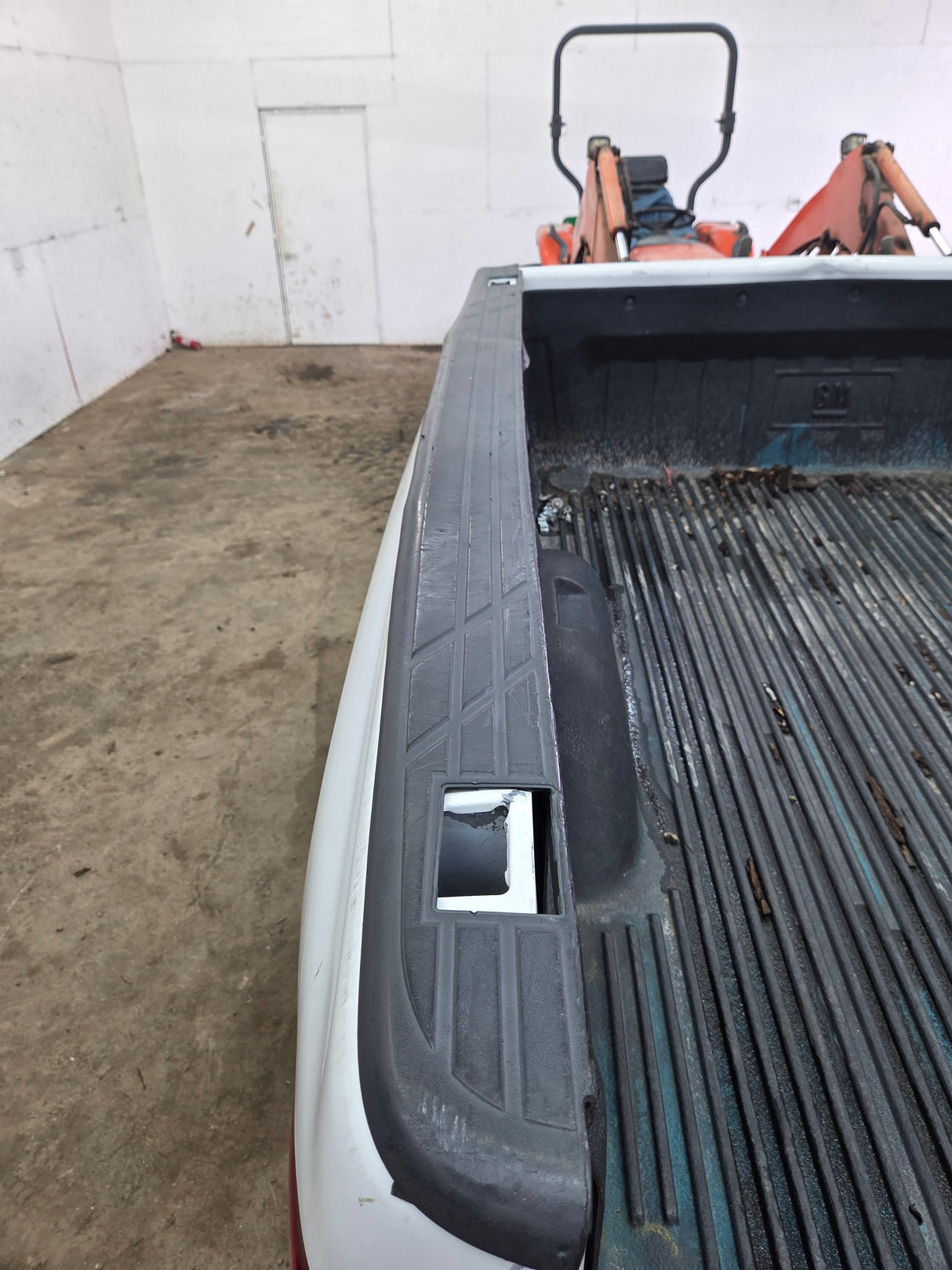 2007-2013 Chevrolet Silverado 1500 2500 3500 HD 6' 6" Short Truck Bed