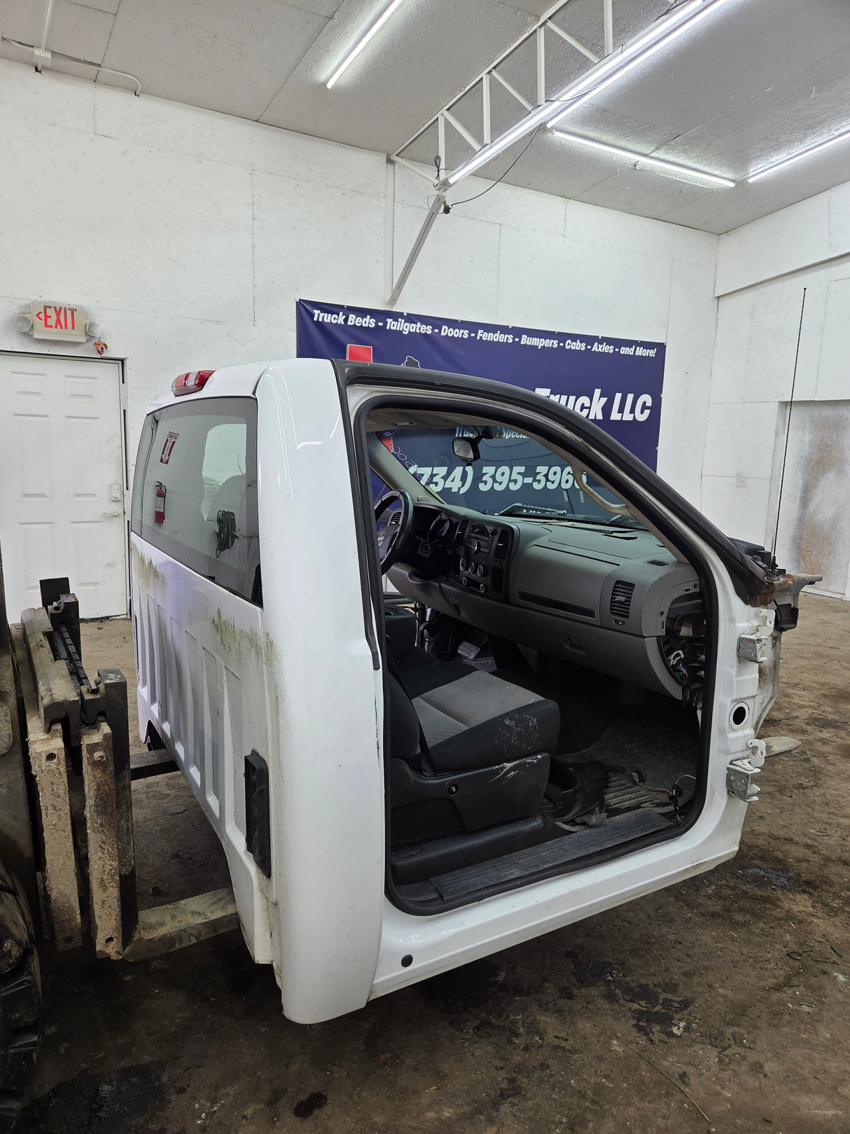 2007-2013 Chevrolet Silverado / GMC Sierra 1500 2500 3500 HD Regular Cab