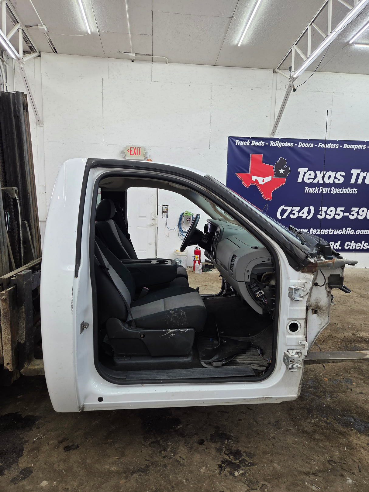 2007-2013 Chevrolet Silverado / GMC Sierra 1500 2500 3500 HD Regular Cab