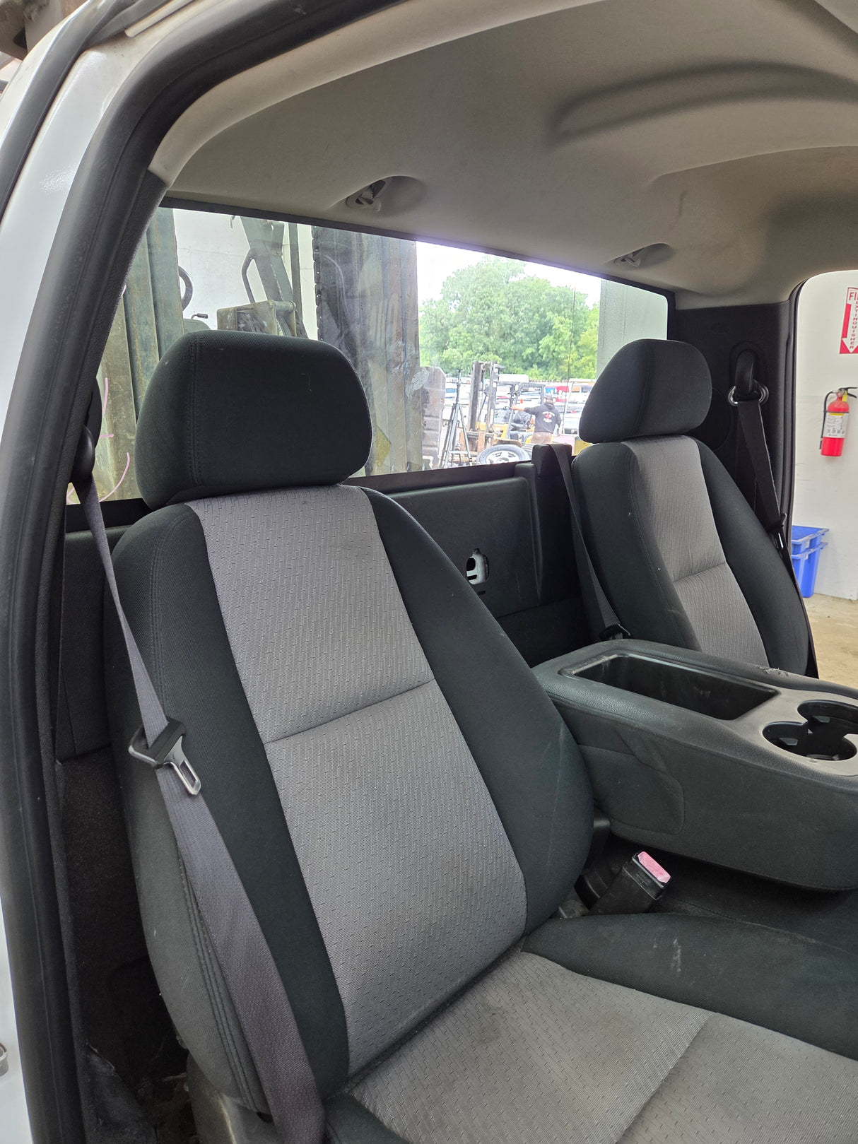 2007-2013 Chevrolet Silverado / GMC Sierra 1500 2500 3500 HD Regular Cab