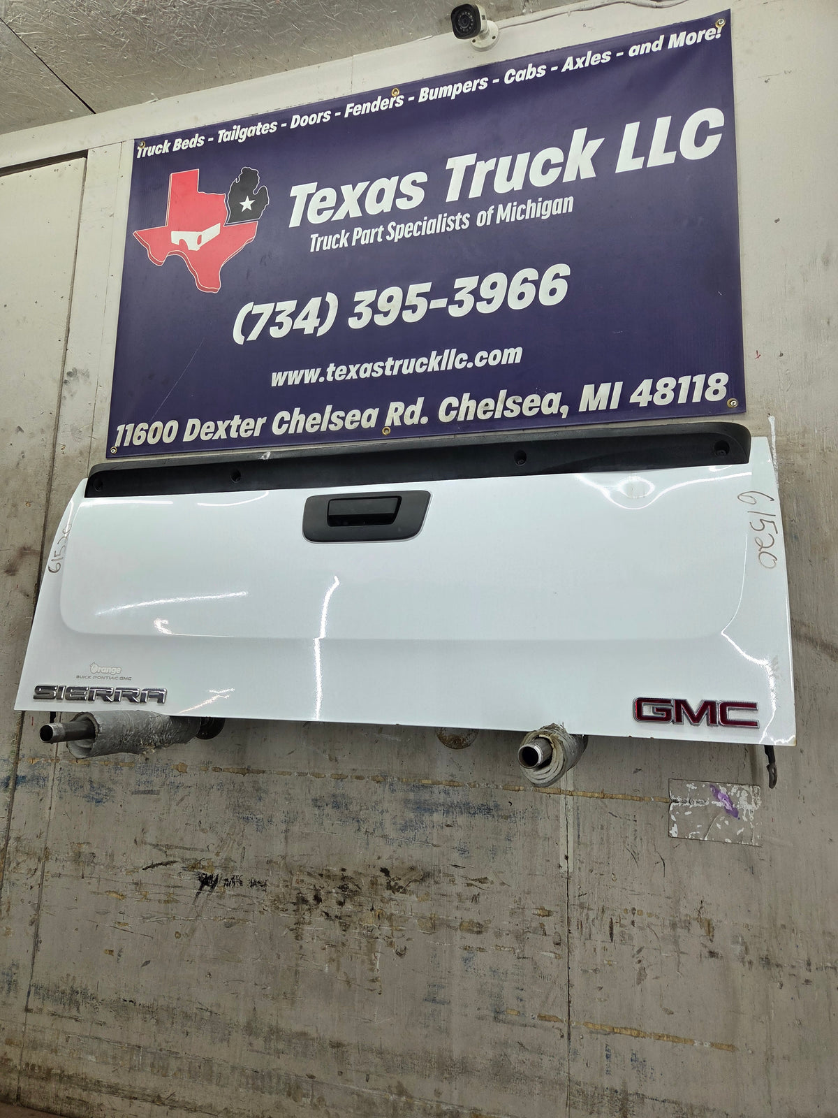 2007-2013 Chevrolet Silverado / GMC Sierra HD Tailgate 1500 2500 3500