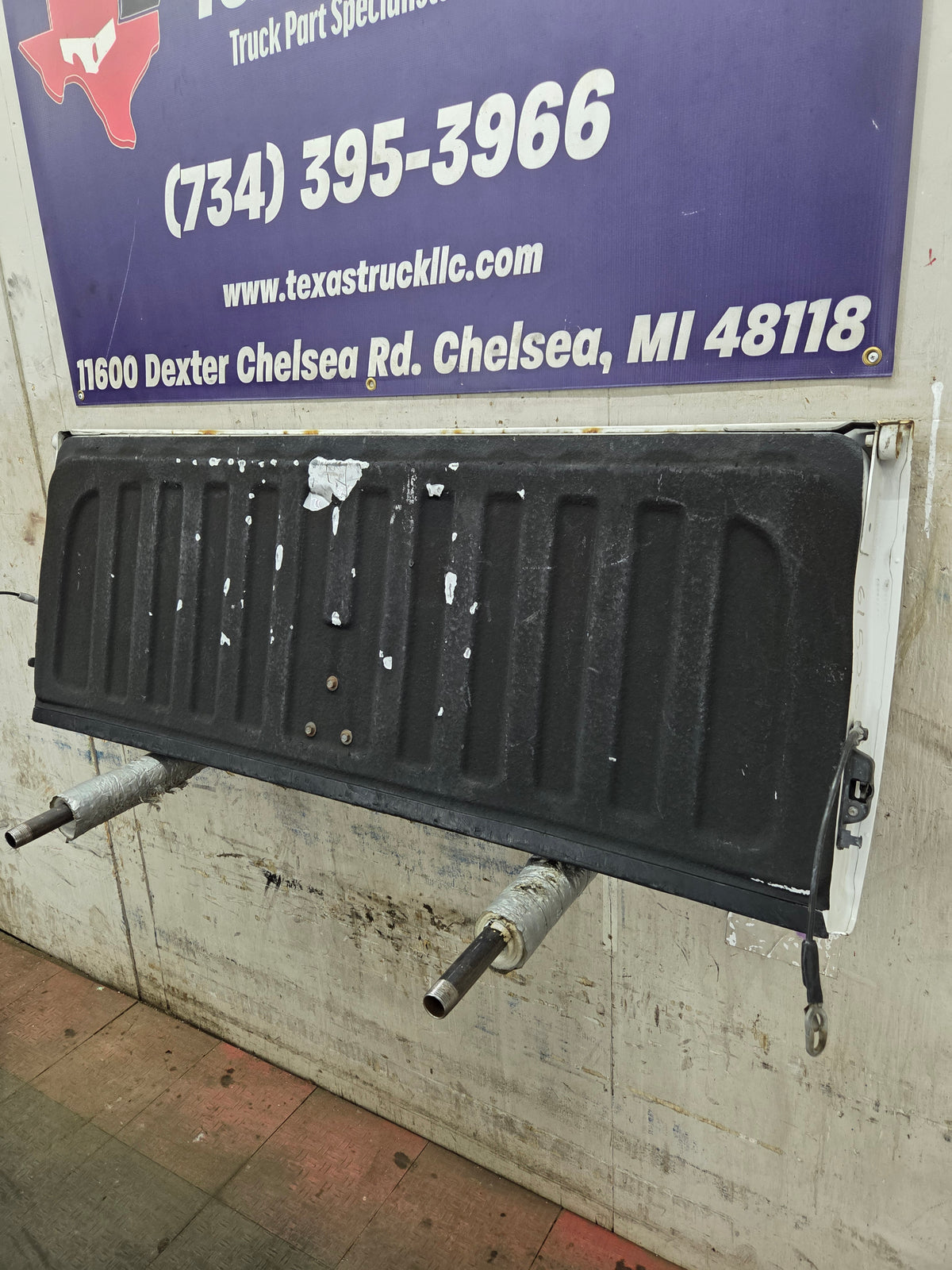 2007-2013 Chevrolet Silverado / GMC Sierra HD Tailgate 1500 2500 3500