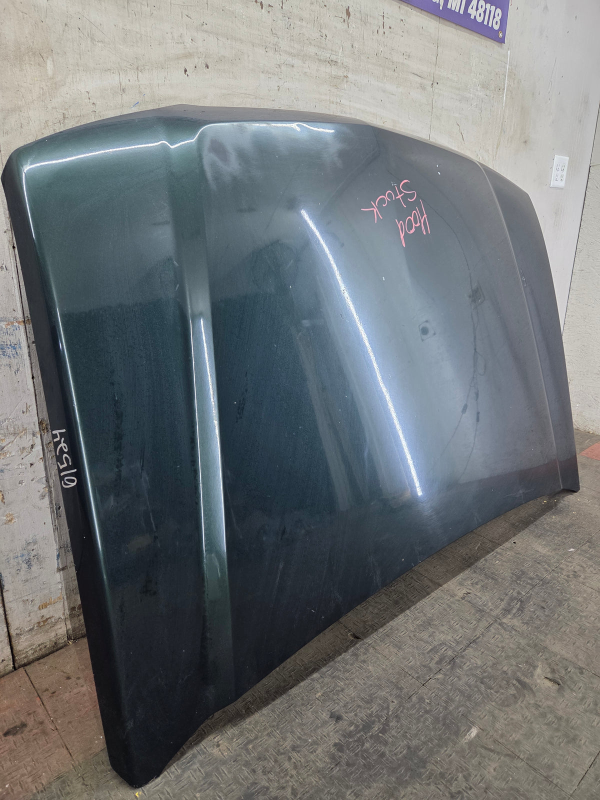 2003-2006 Chevrolet Silverado 2500 3500 Cateye HD Hood OEM