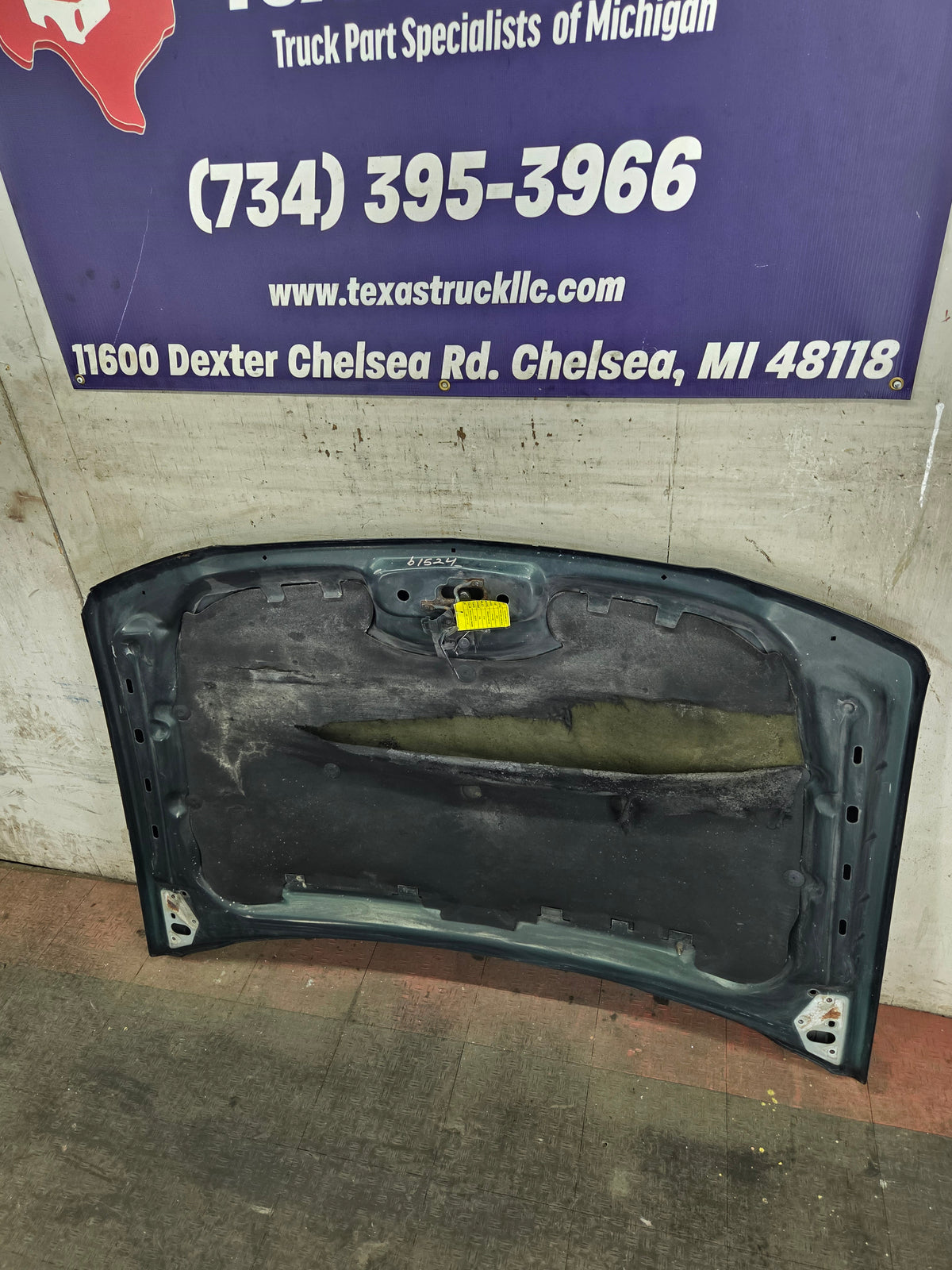 2003-2006 Chevrolet Silverado 2500 3500 Cateye HD Hood OEM