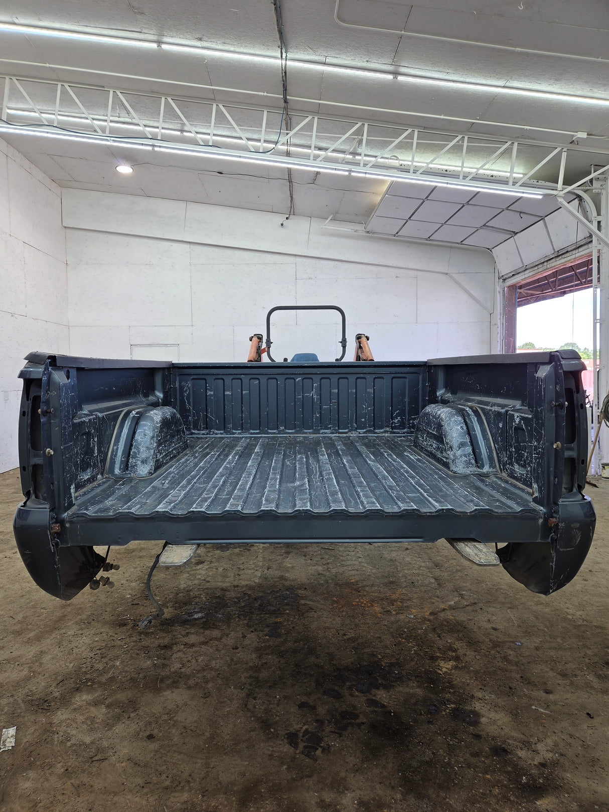 1999-2007 Chevrolet Silverado / GMC Sierra 1500 5' 8" Short Truck Bed