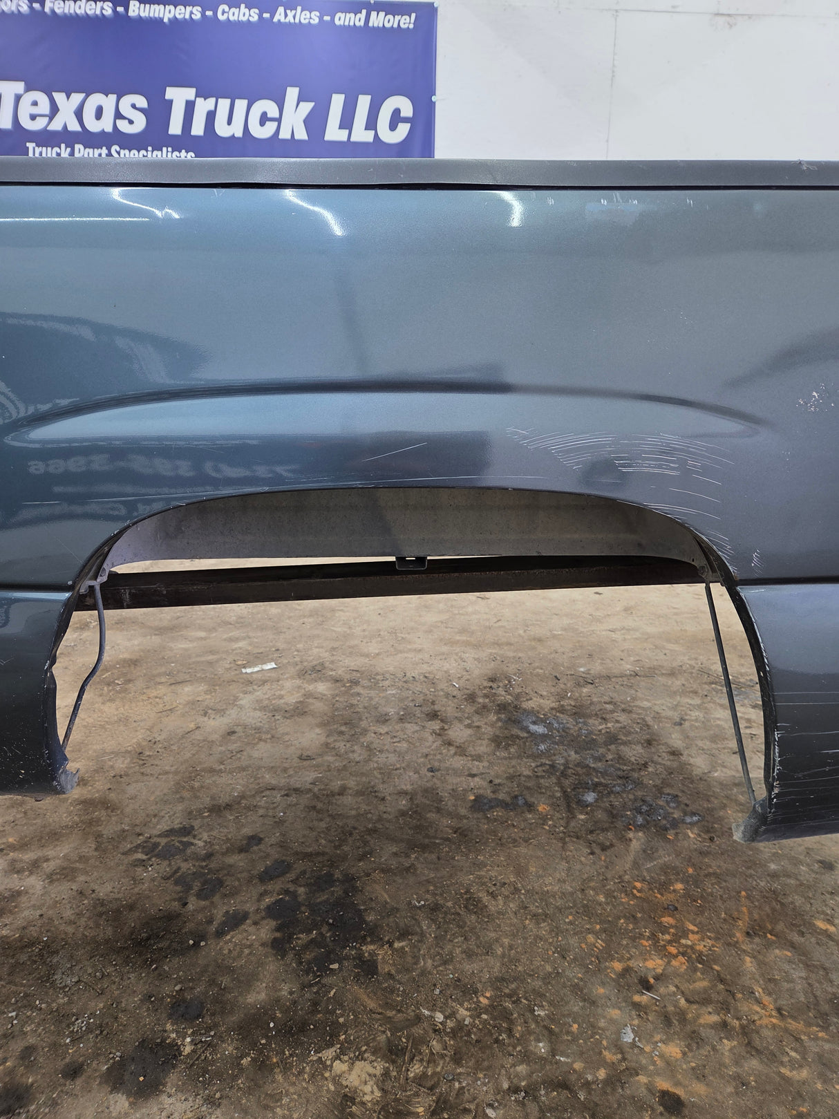 1999-2007 Chevrolet Silverado / GMC Sierra 1500 5' 8" Short Truck Bed
