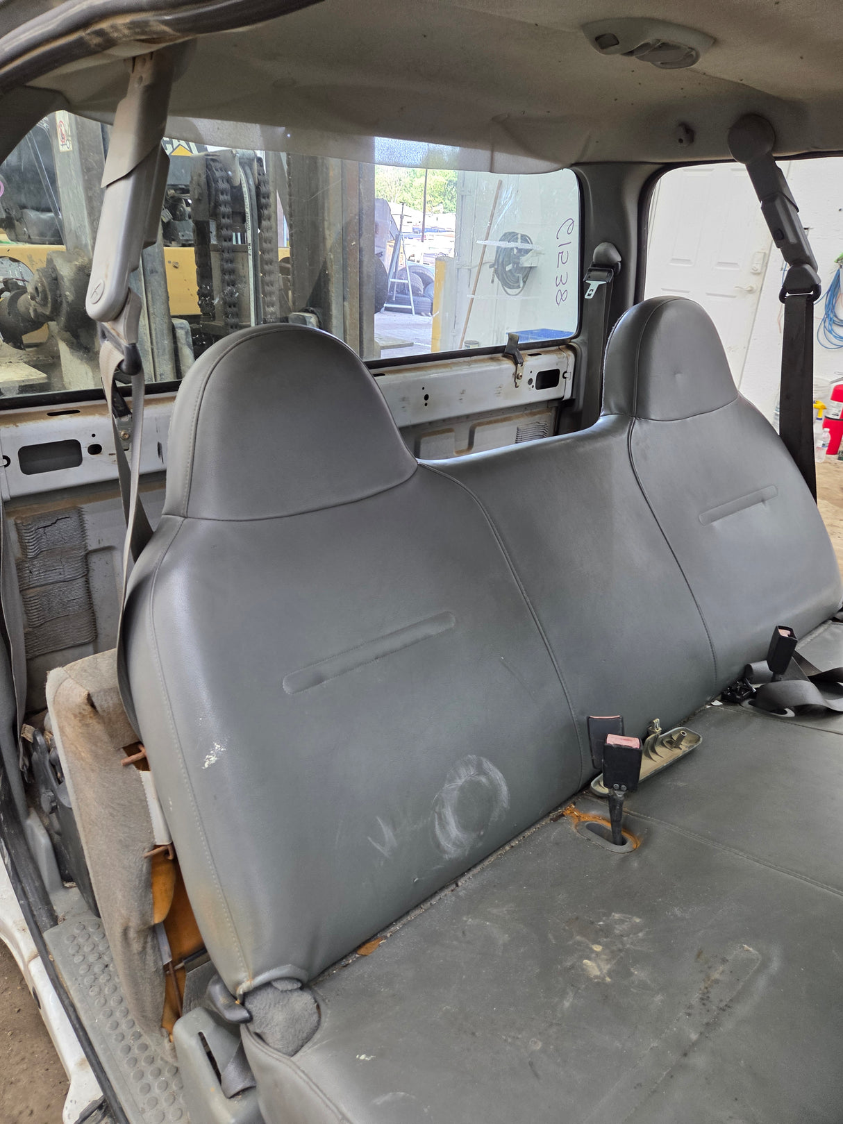 1999-2004 Ford Super Duty Extended Cab F250 F350 F450 F550 6.0 Power Stroke