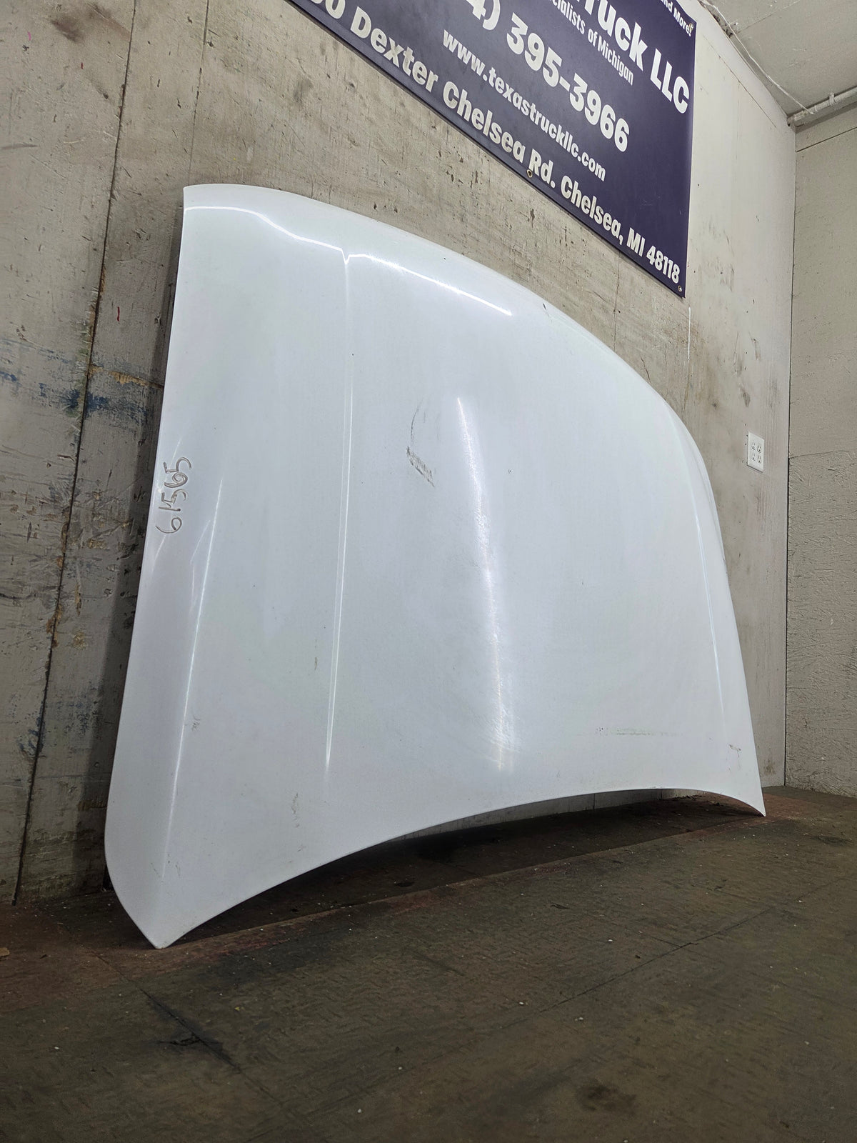 1999-2006 GMC Sierra 1500 2500 3500 Hood