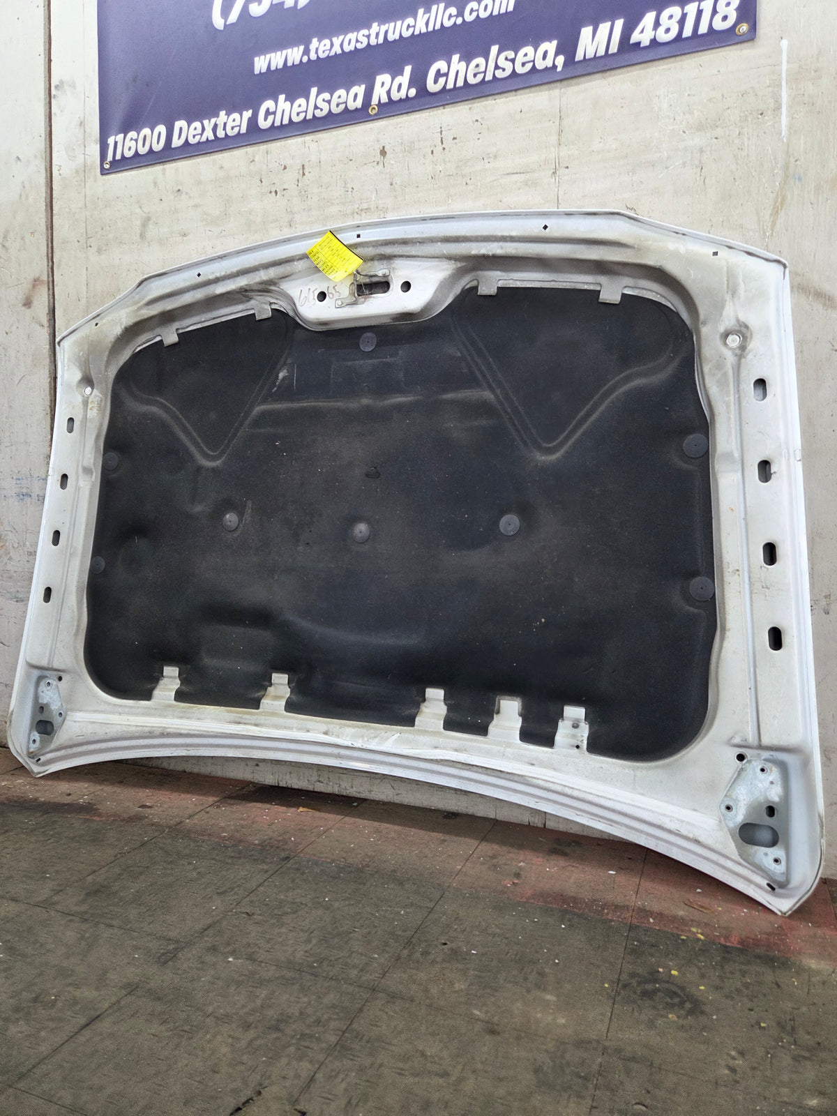 1999-2006 GMC Sierra 1500 2500 3500 Hood