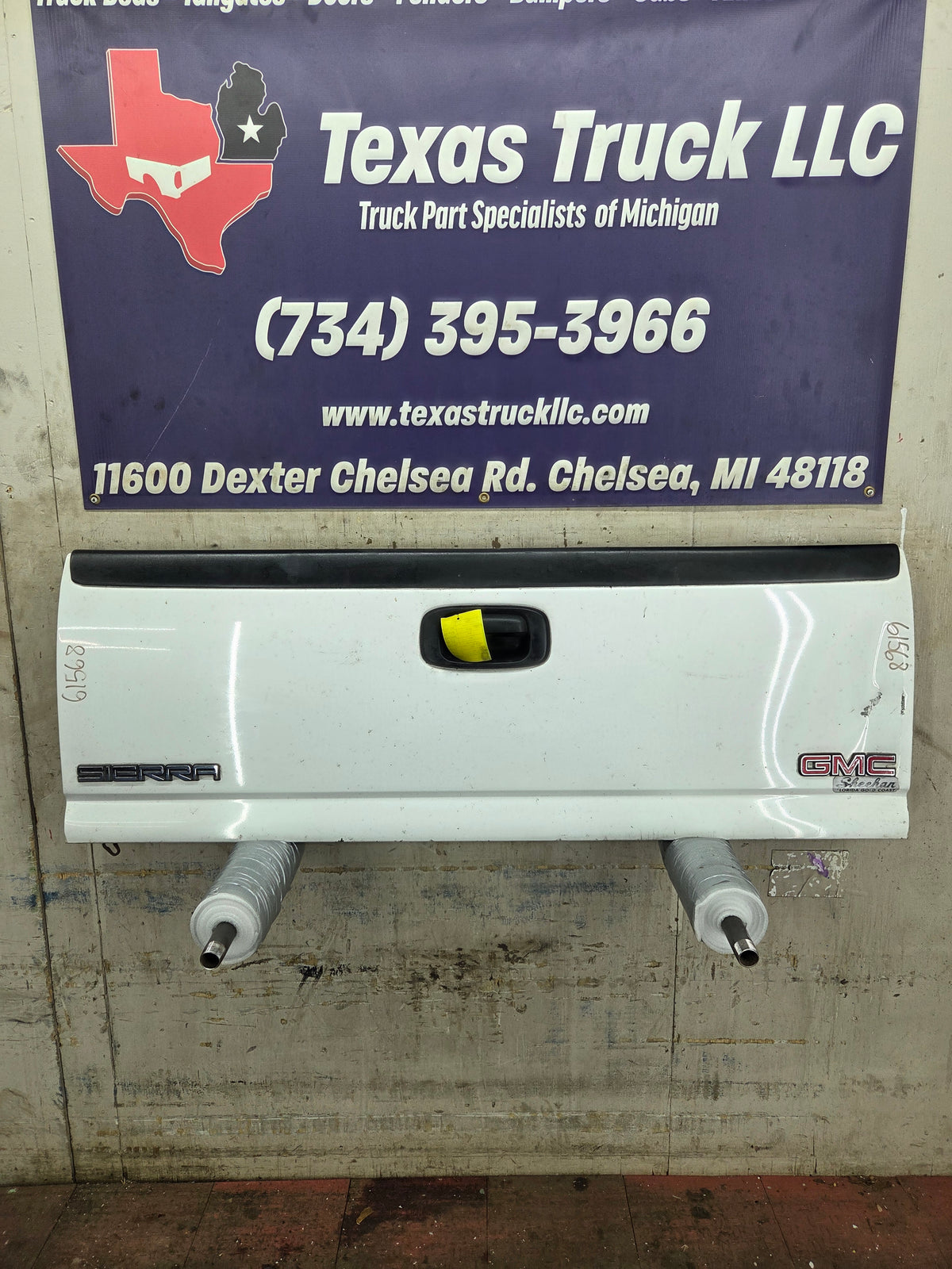 1999-2007 Chevrolet Silverado / GMC Sierra 1500 2500 3500 Tailgate