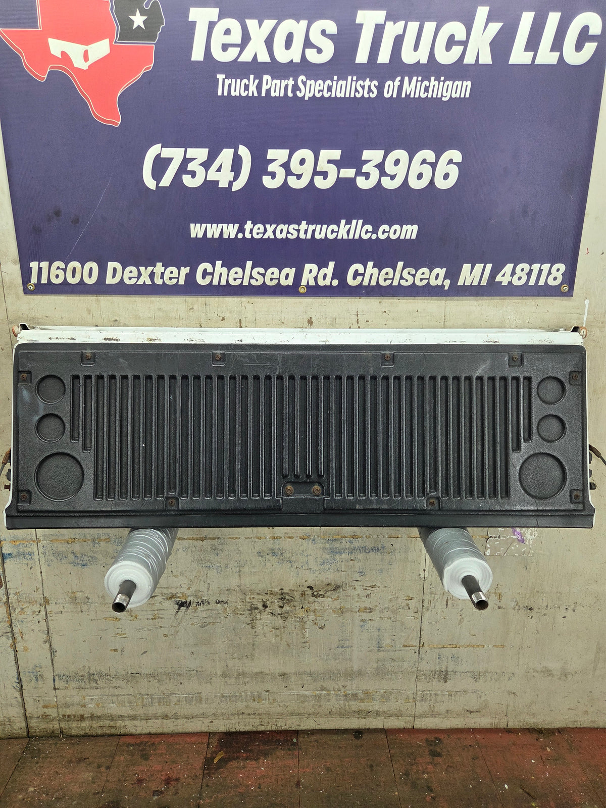 1999-2007 Chevrolet Silverado / GMC Sierra 1500 2500 3500 Tailgate