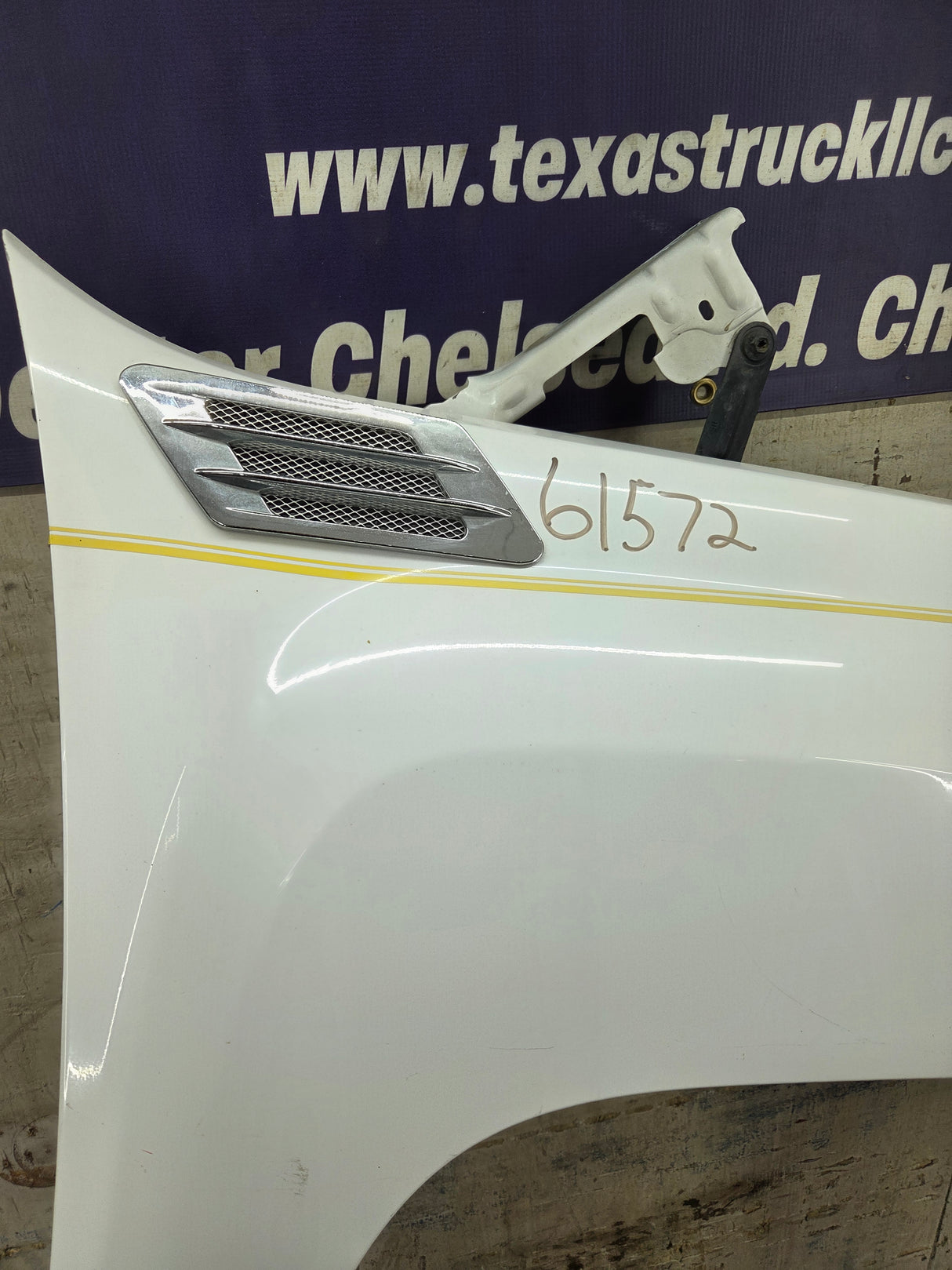 2007-2013 Chevrolet Silverado Passenger Side Front RH Fender 1500 2500 3500 HD