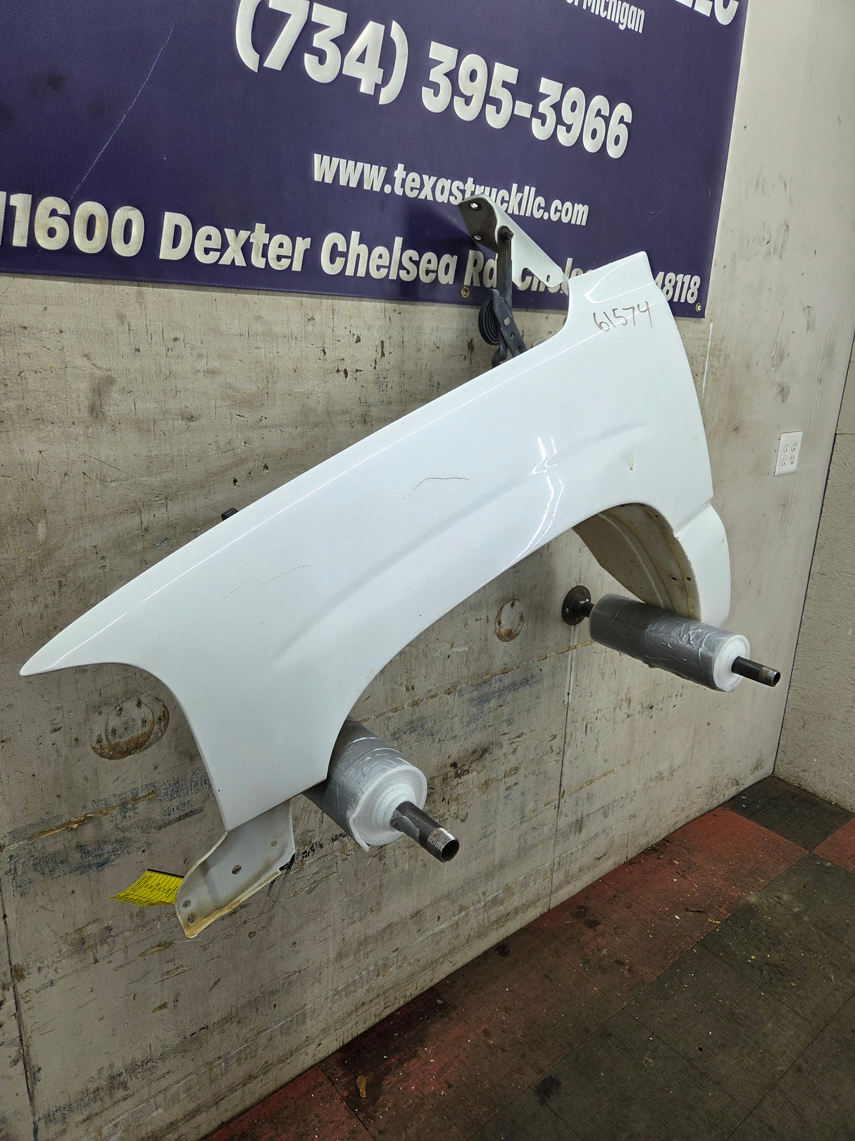 1999-2006 GMC Sierra / Yukon 1500 2500 3500 HD Driver Front Fender