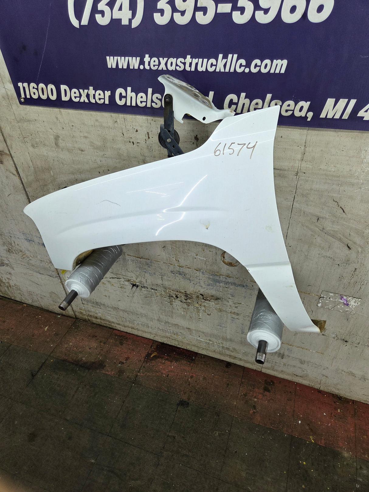 1999-2006 GMC Sierra / Yukon 1500 2500 3500 HD Driver Front Fender