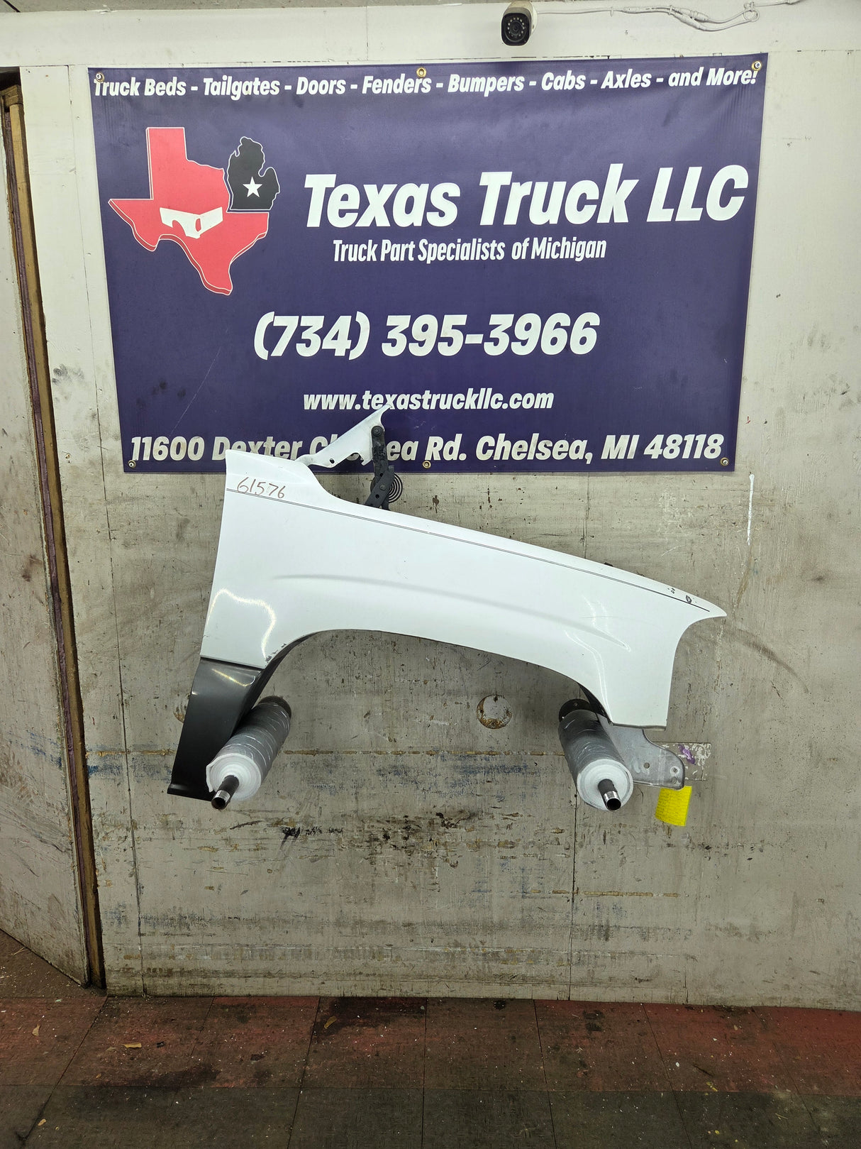 1999-2006 GMC Sierra / Yukon 1500 2500 3500 HD Passenger Side Front Fender