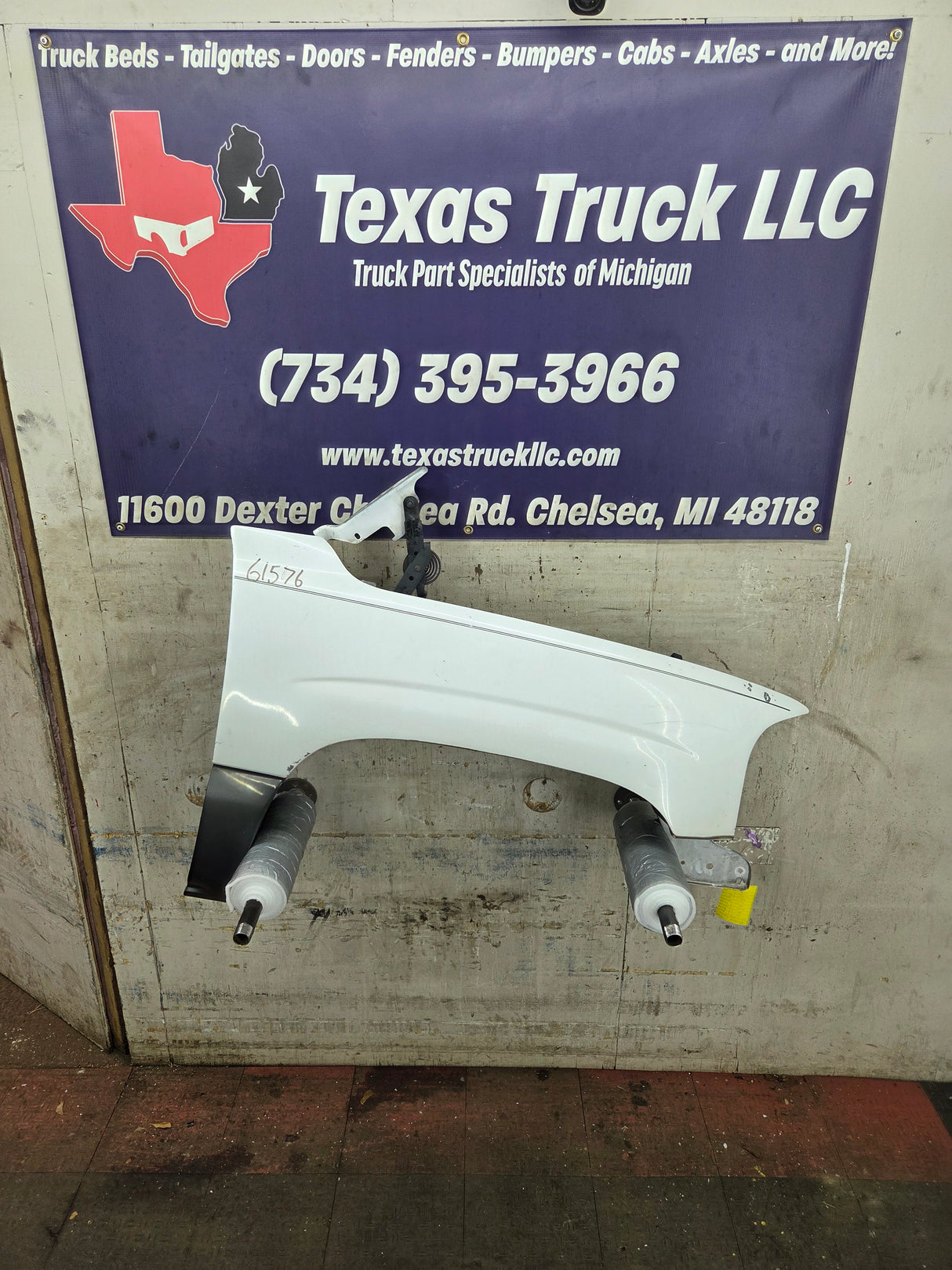 1999-2006 GMC Sierra / Yukon 1500 2500 3500 HD Passenger Side Front Fender