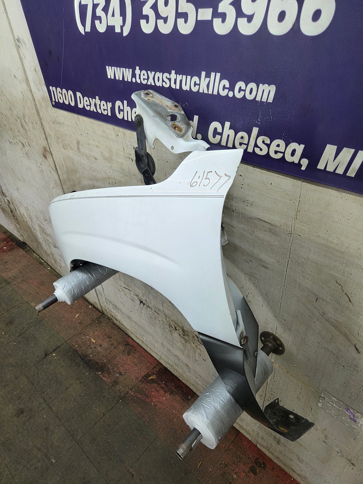1999-2006 GMC Sierra / Yukon 1500 2500 3500 HD Driver Front Fender