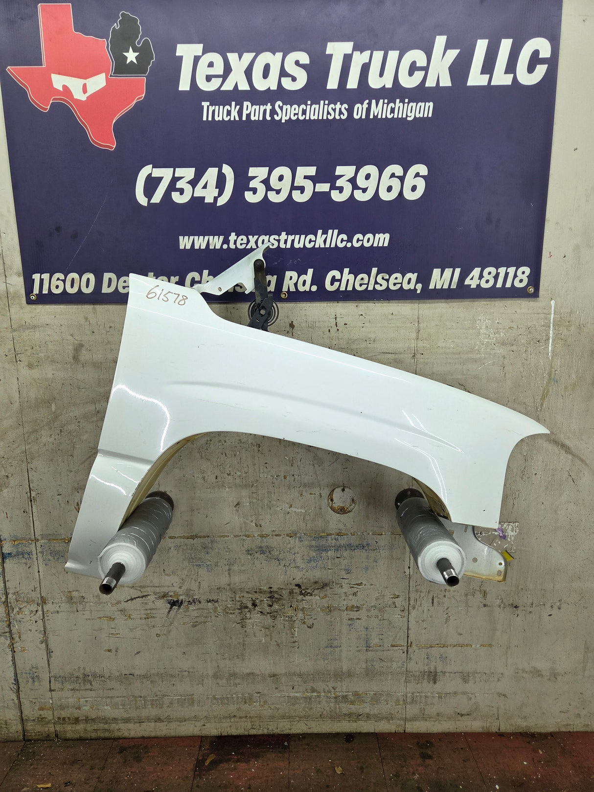 1999-2006 GMC Sierra / Yukon 1500 2500 3500 HD Passenger Side Front Fender