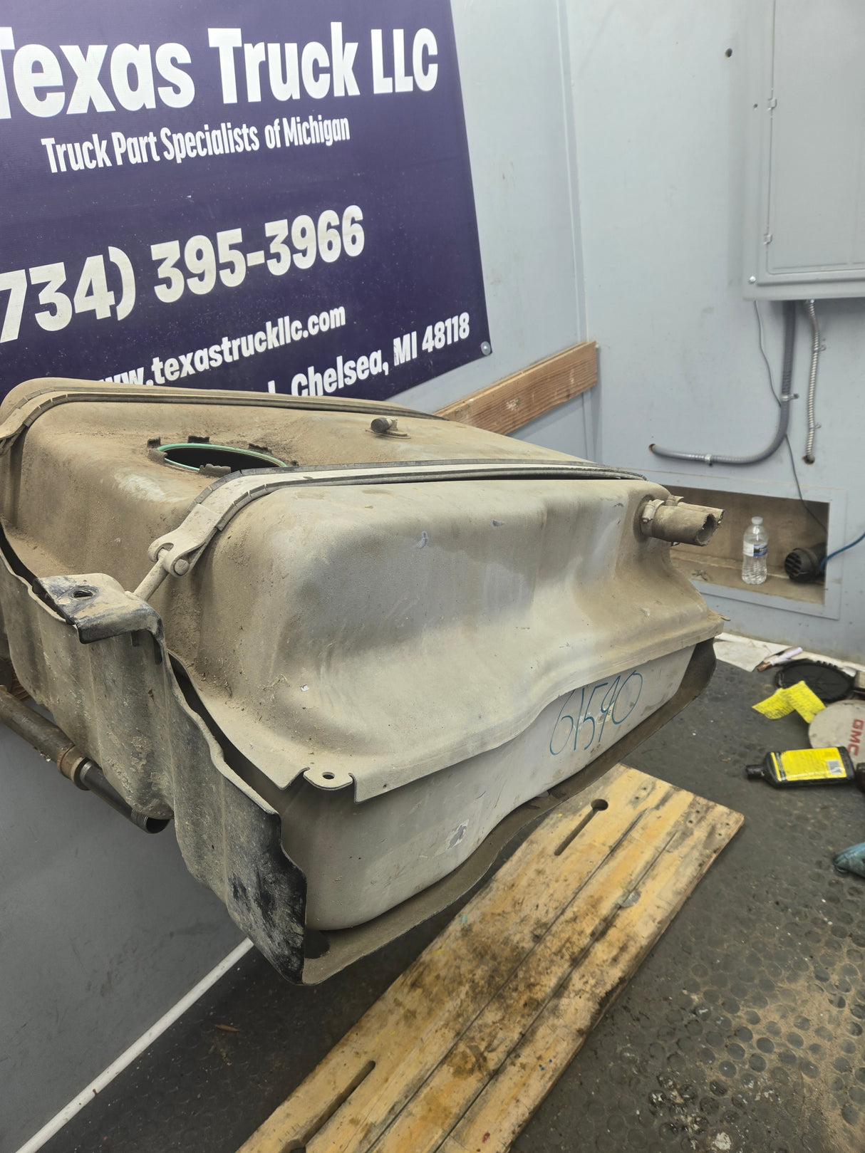 2011-2016 Ford Super Duty F350 F450 F550 Cab & Chassis Fuel Tank Rear mount behind the axle