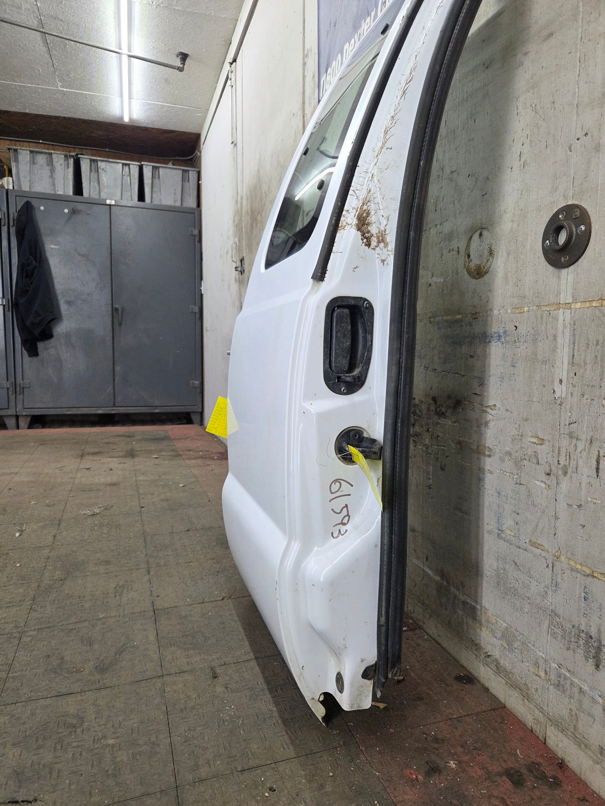 1999-2007 Ford Super Duty F250 F350 F450 F550 RH Extended Cab Passenger Rear Door